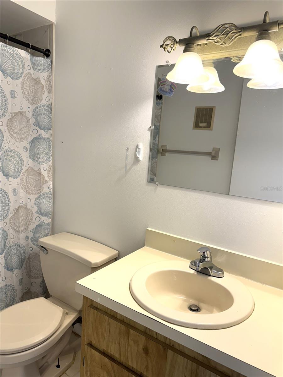 Image 15 of 19 For 13608 Village Drive 8203