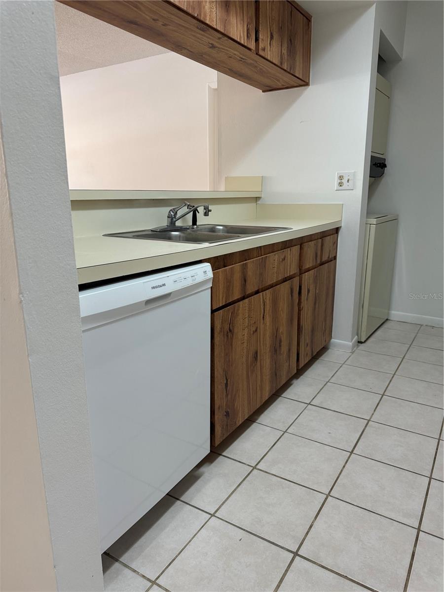 Image 7 of 19 For 13608 Village Drive 8203