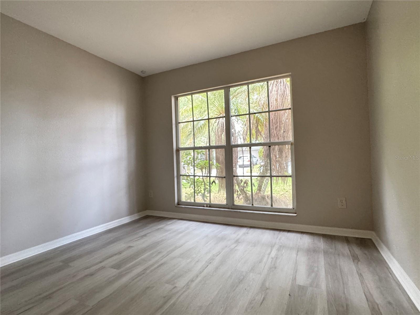 Image 25 of 29 For 27618 Sky Lake Circle