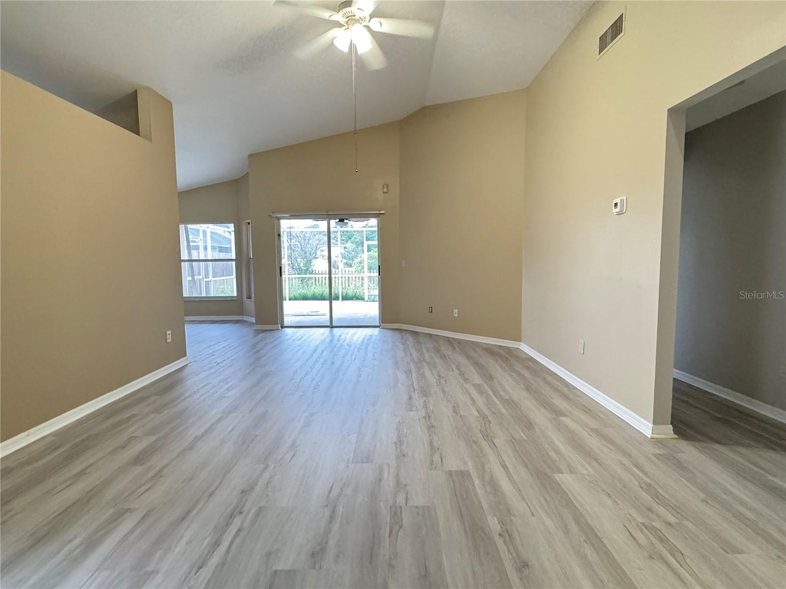 Image 8 of 29 For 27618 Sky Lake Circle