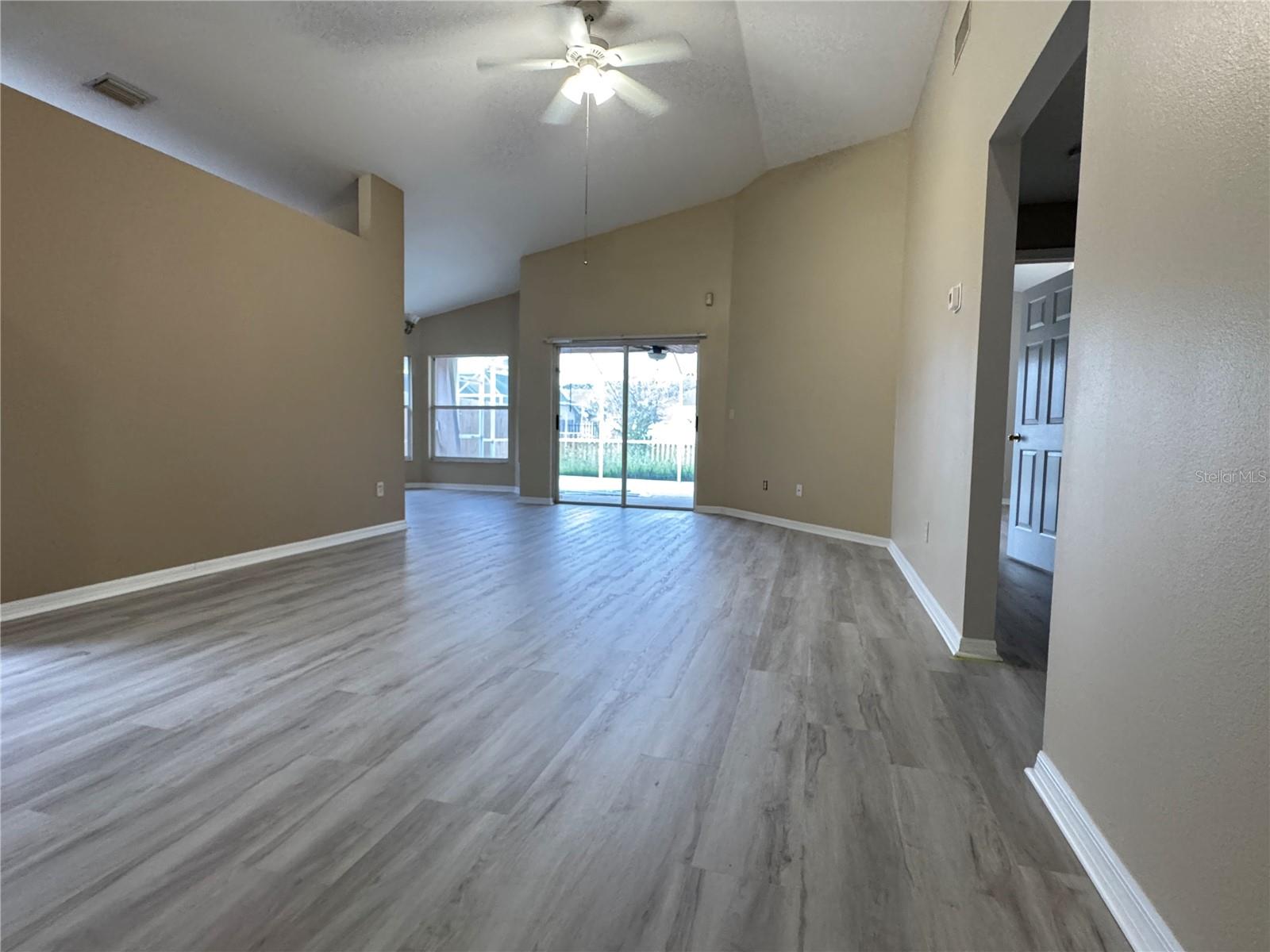 Image 9 of 29 For 27618 Sky Lake Circle