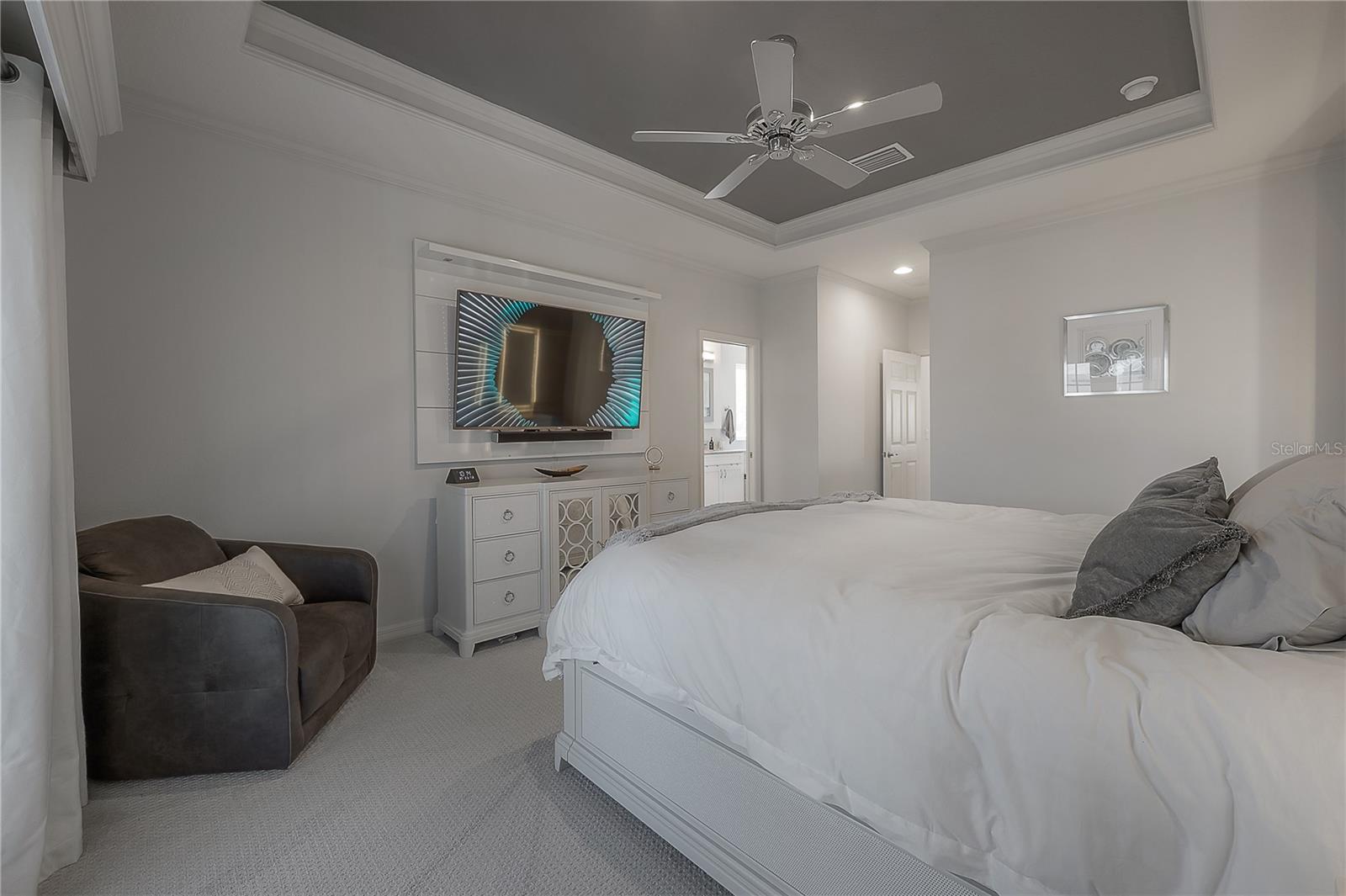 Image 45 of 76 For 8009 Clementine Lane