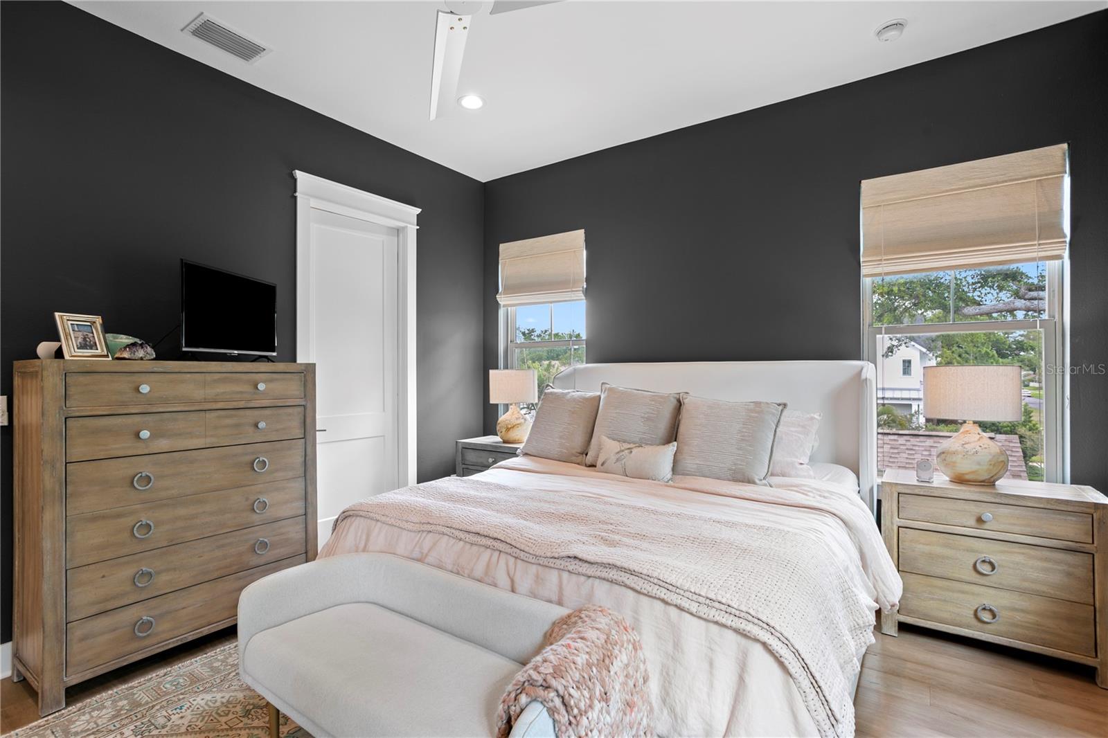 Image 26 of 48 For 1109 18th Avenue N