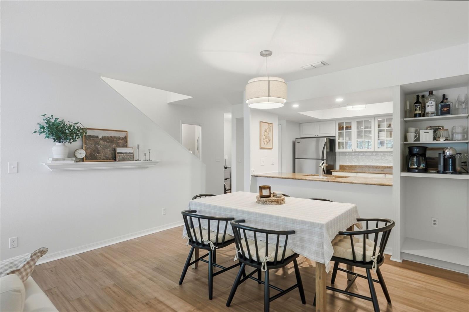 Image 10 of 36 For 606 Glen Avenue 11