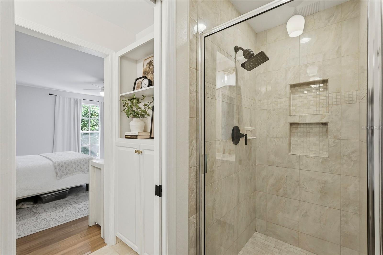 Image 19 of 36 For 606 Glen Avenue 11