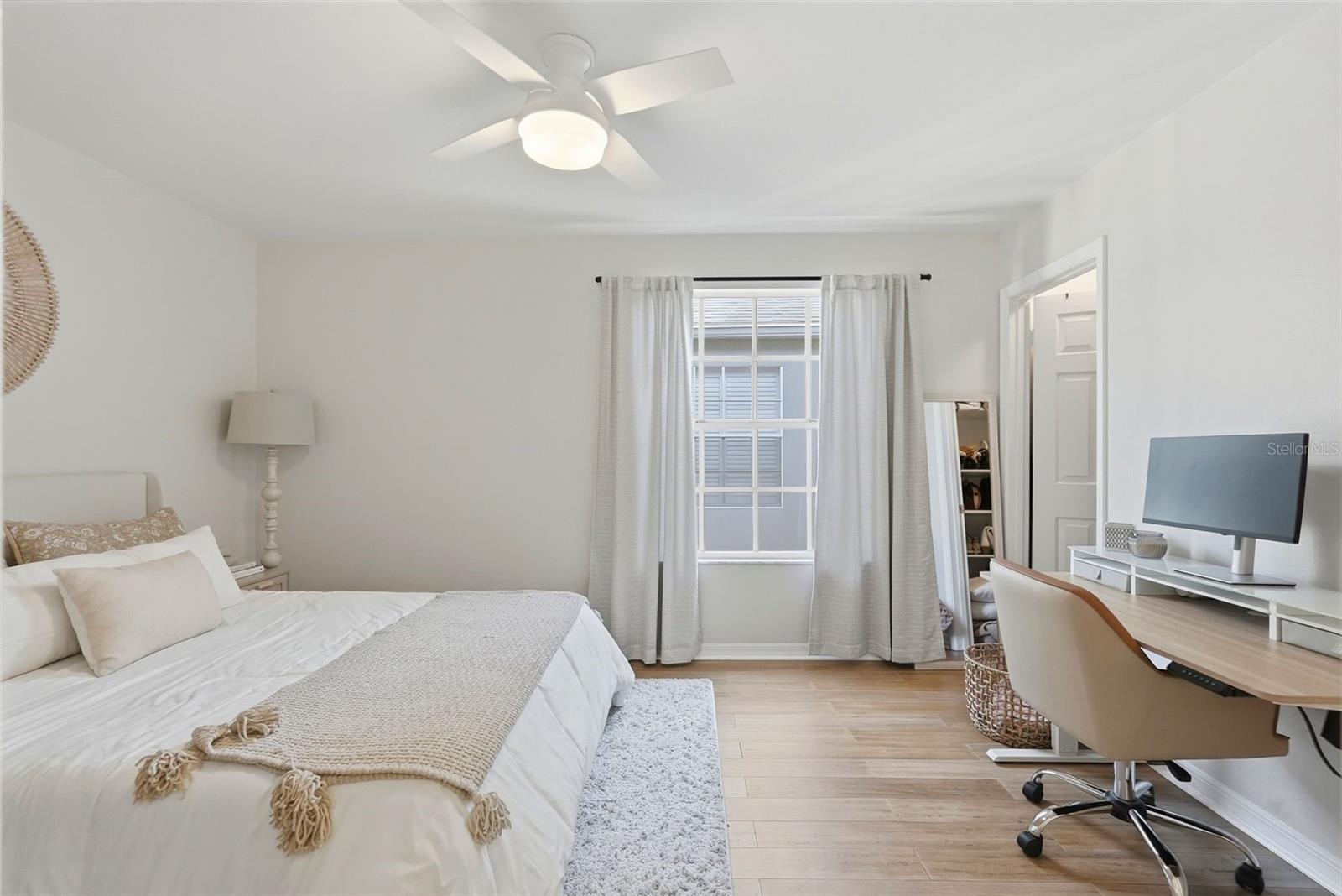 Image 20 of 36 For 606 Glen Avenue 11