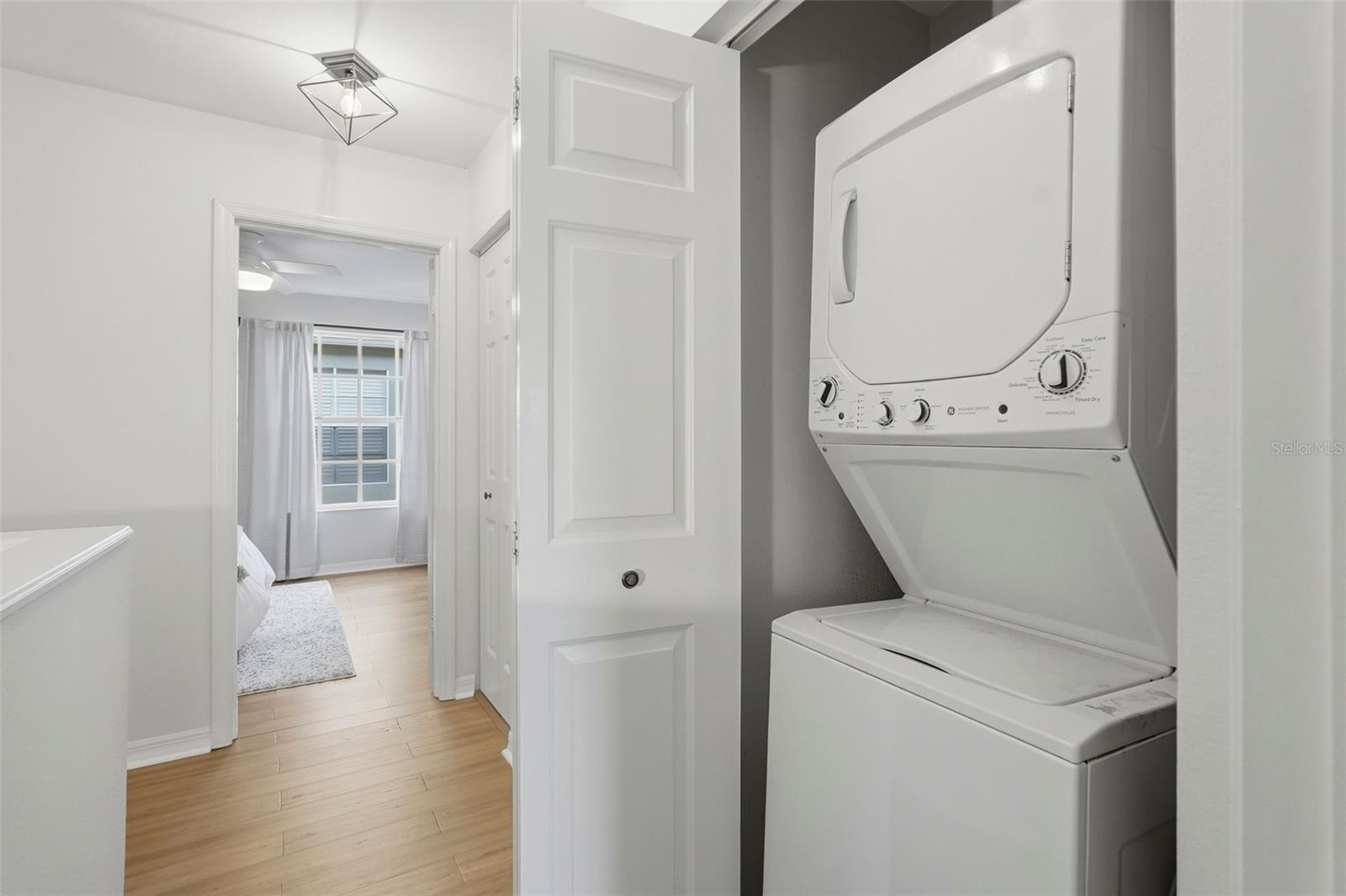 Image 24 of 36 For 606 Glen Avenue 11