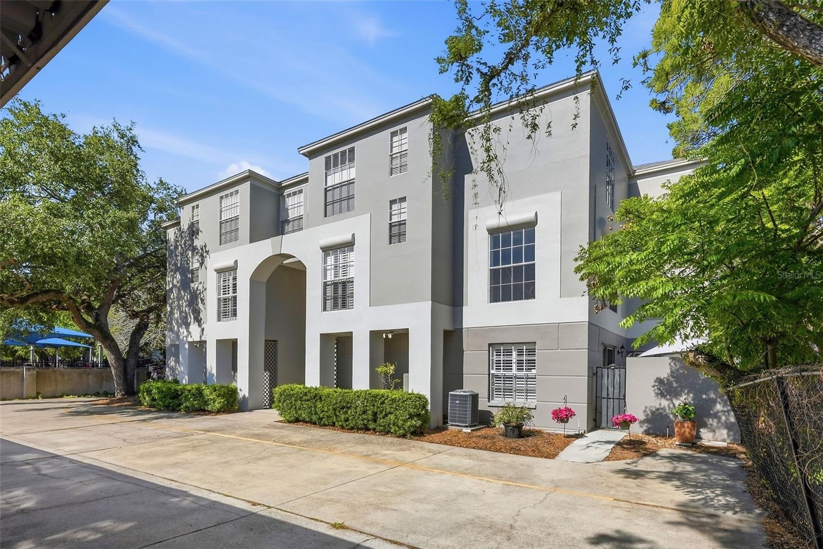 Image 26 of 36 For 606 Glen Avenue 11