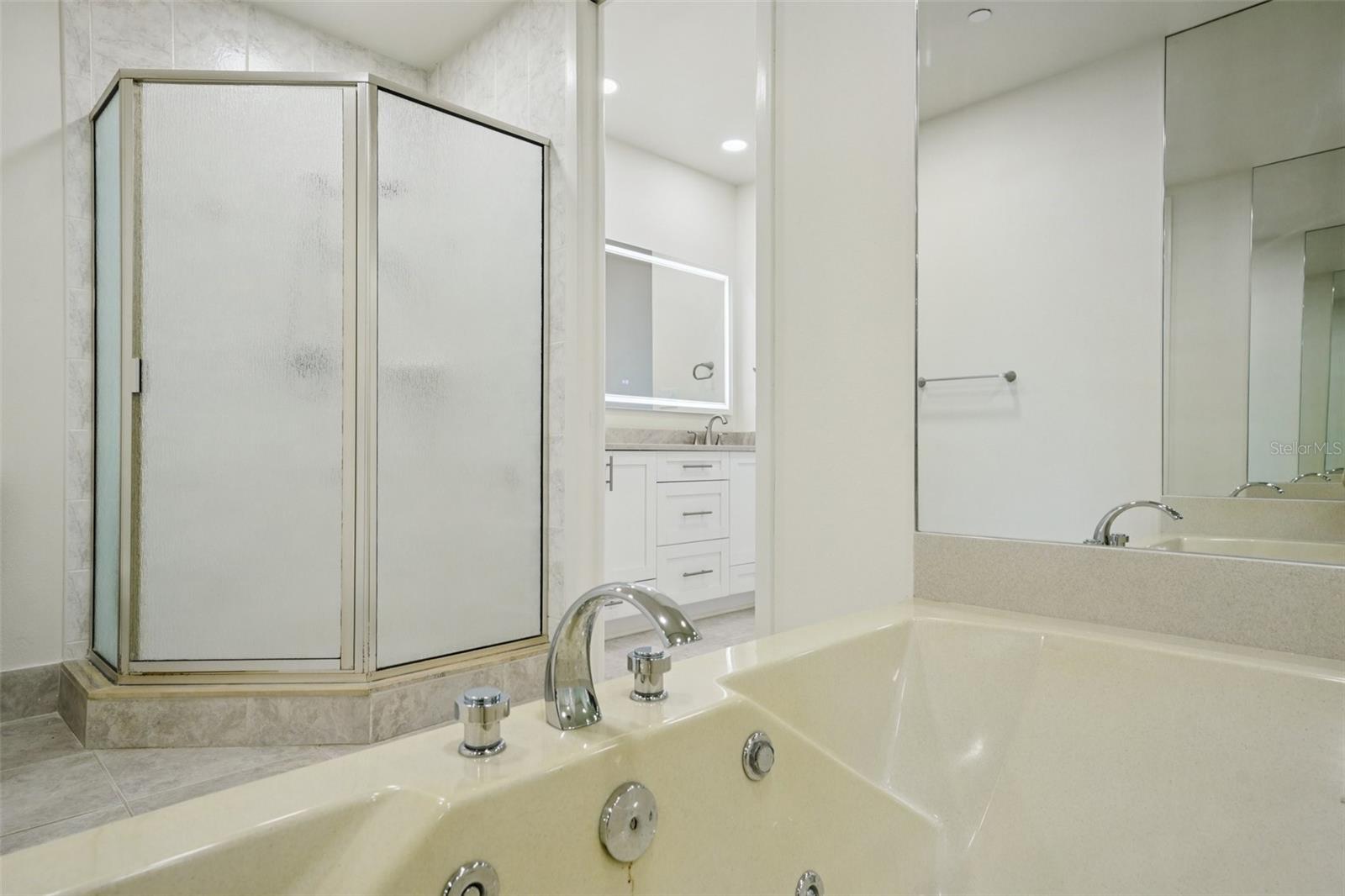 Image 22 of 50 For 1520 Gulf Boulevard 202