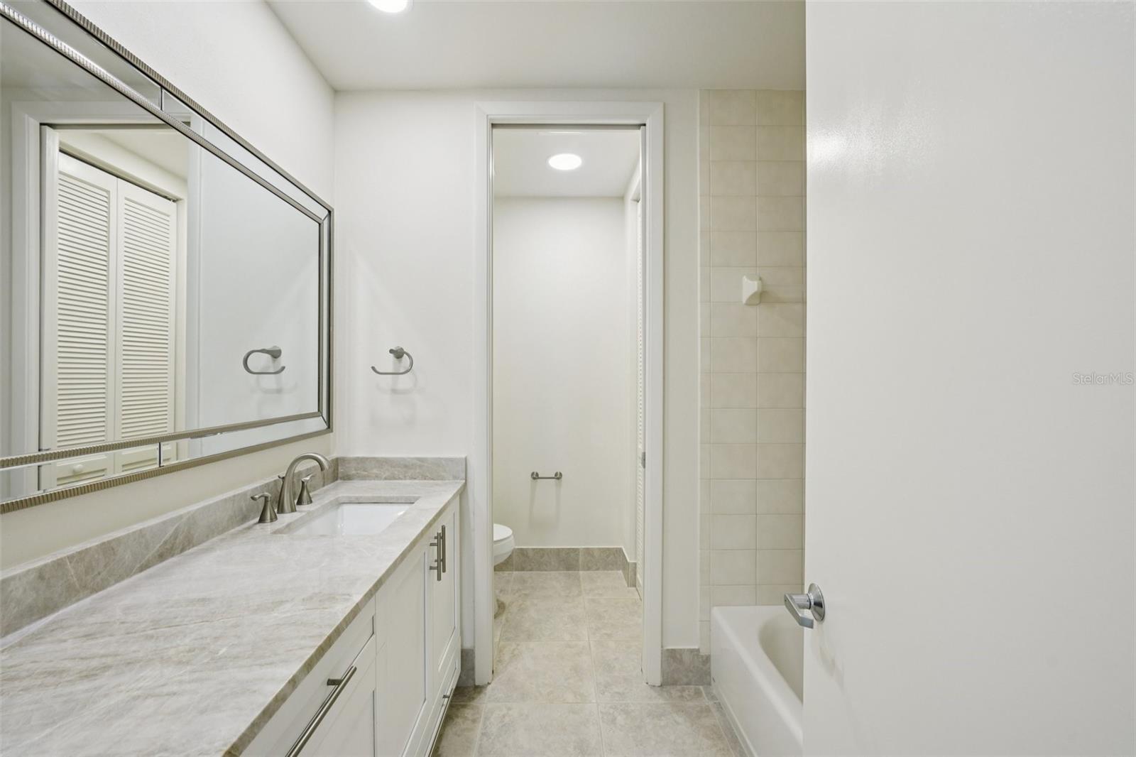 Image 24 of 50 For 1520 Gulf Boulevard 202