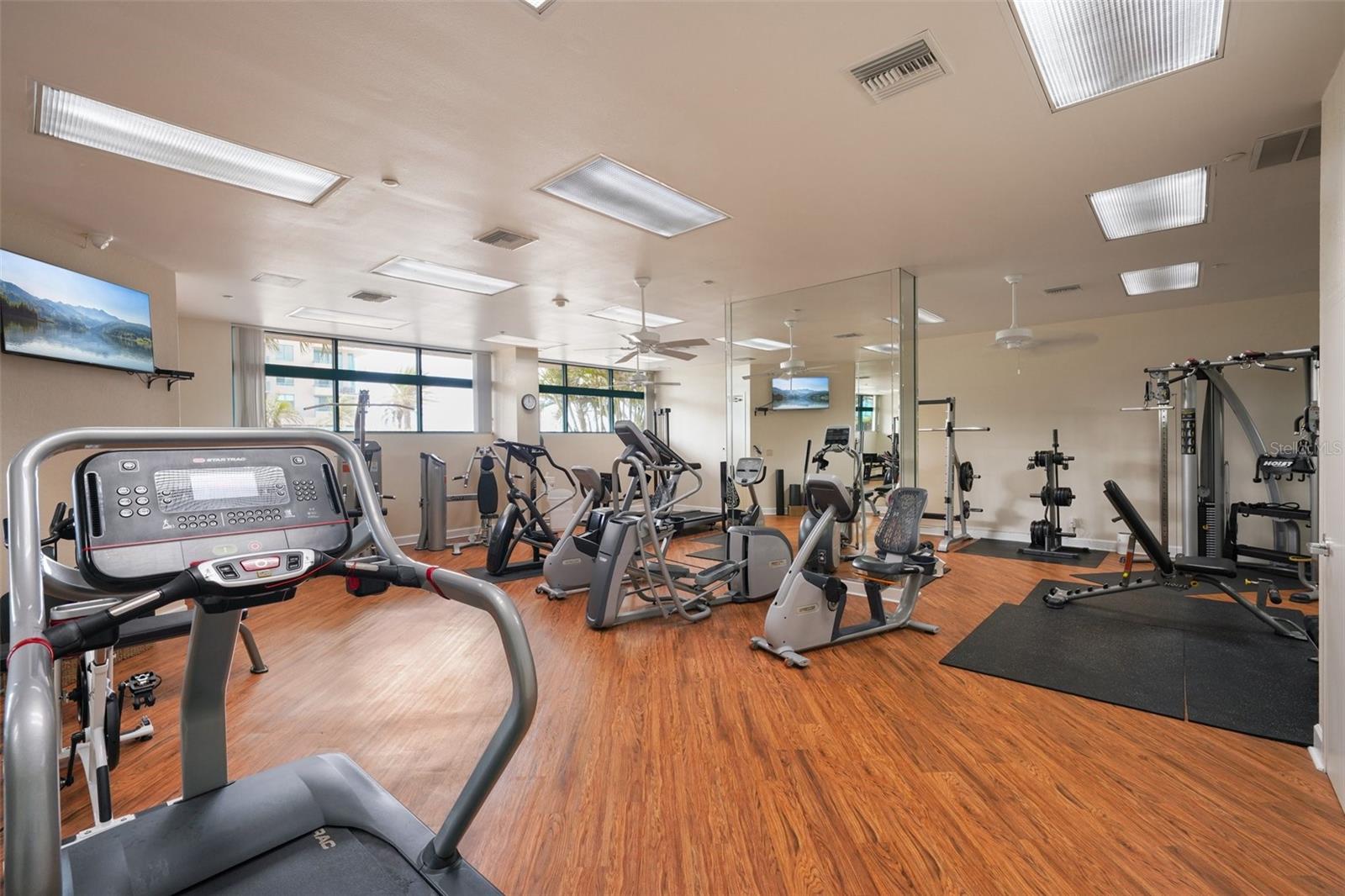 Image 46 of 50 For 1520 Gulf Boulevard 202