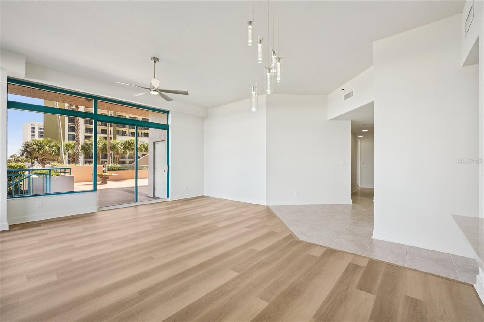 Image 7 of 50 For 1520 Gulf Boulevard 202