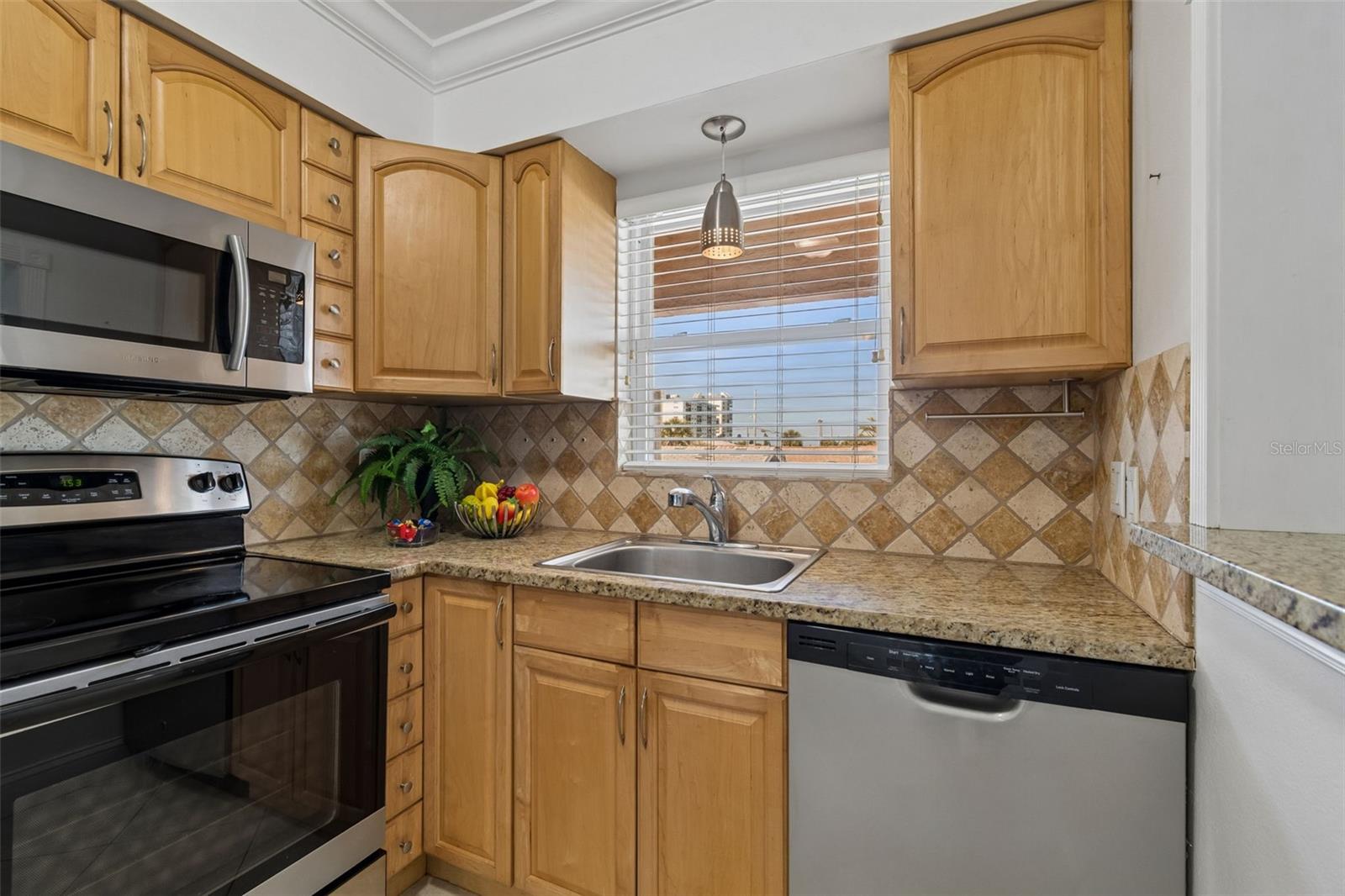 Image 17 of 53 For 525 73rd Ave  5