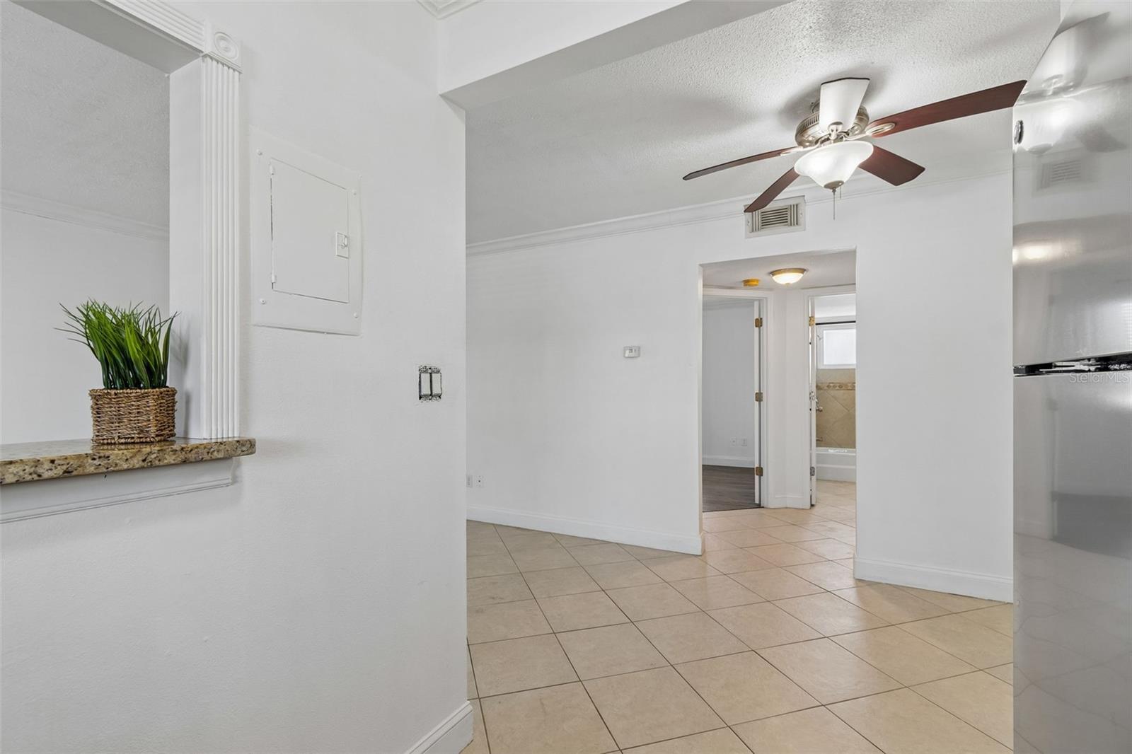 Image 21 of 53 For 525 73rd Ave  5