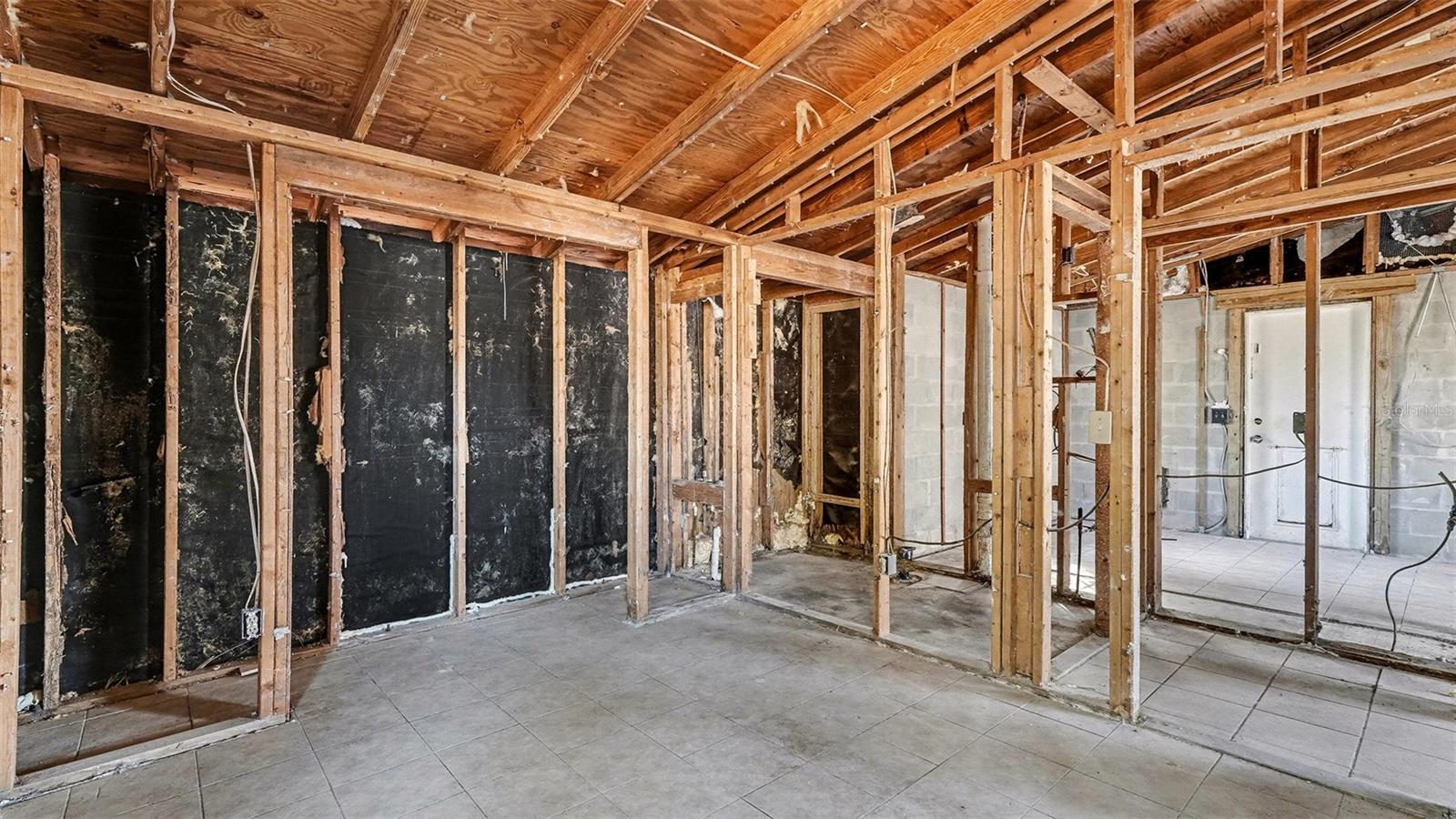 Image 17 of 27 For 3851 Sandpiper Terrace