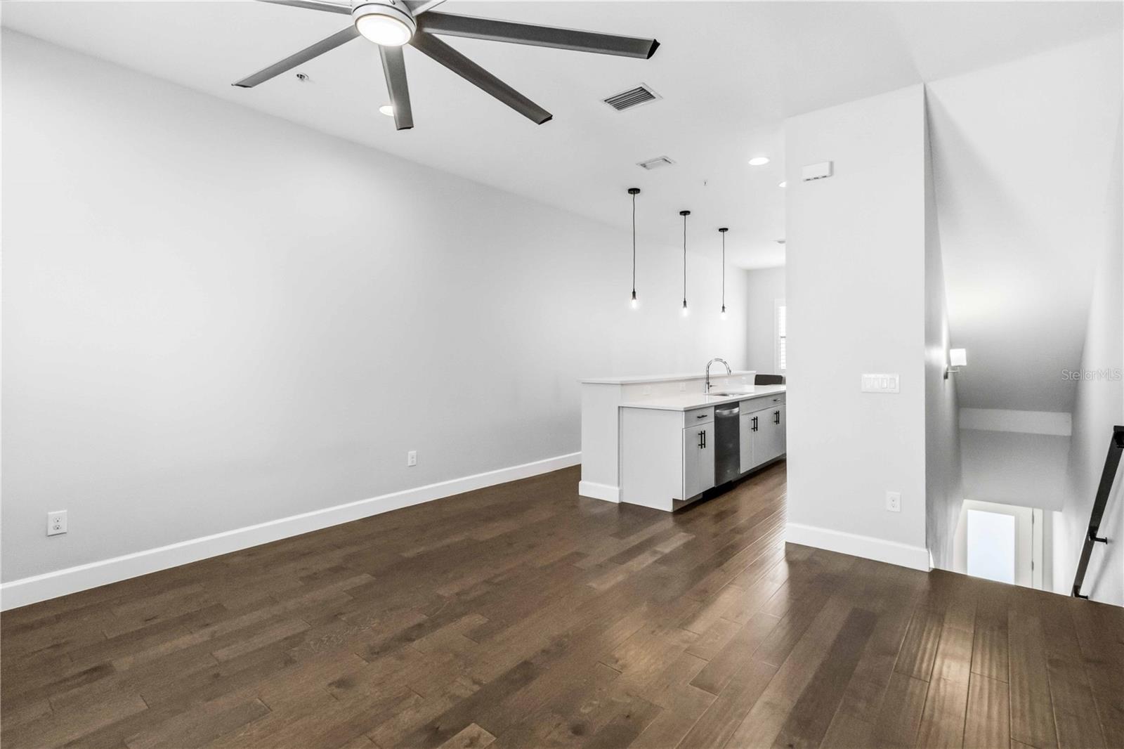 Image 10 of 36 For 1332 Gray Street 5