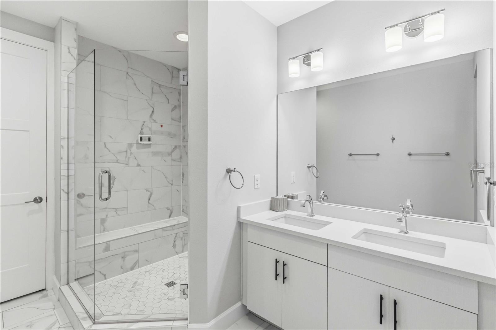 Image 16 of 36 For 1332 Gray Street 5