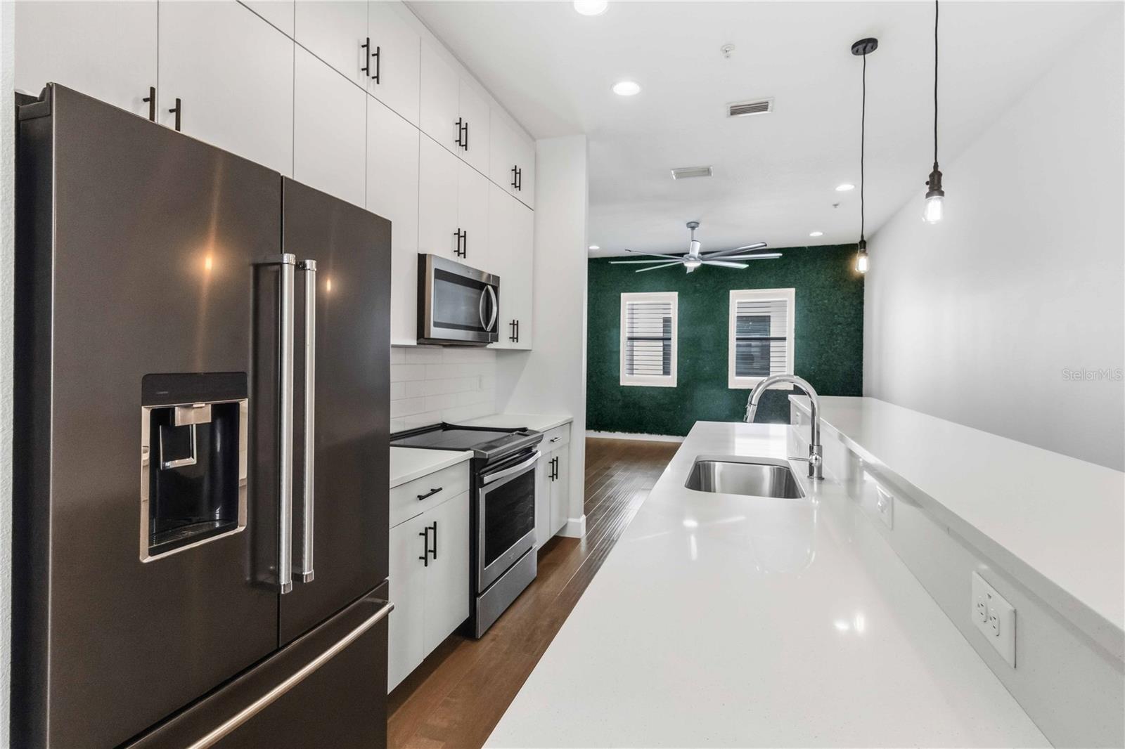 Image 6 of 36 For 1332 Gray Street 5