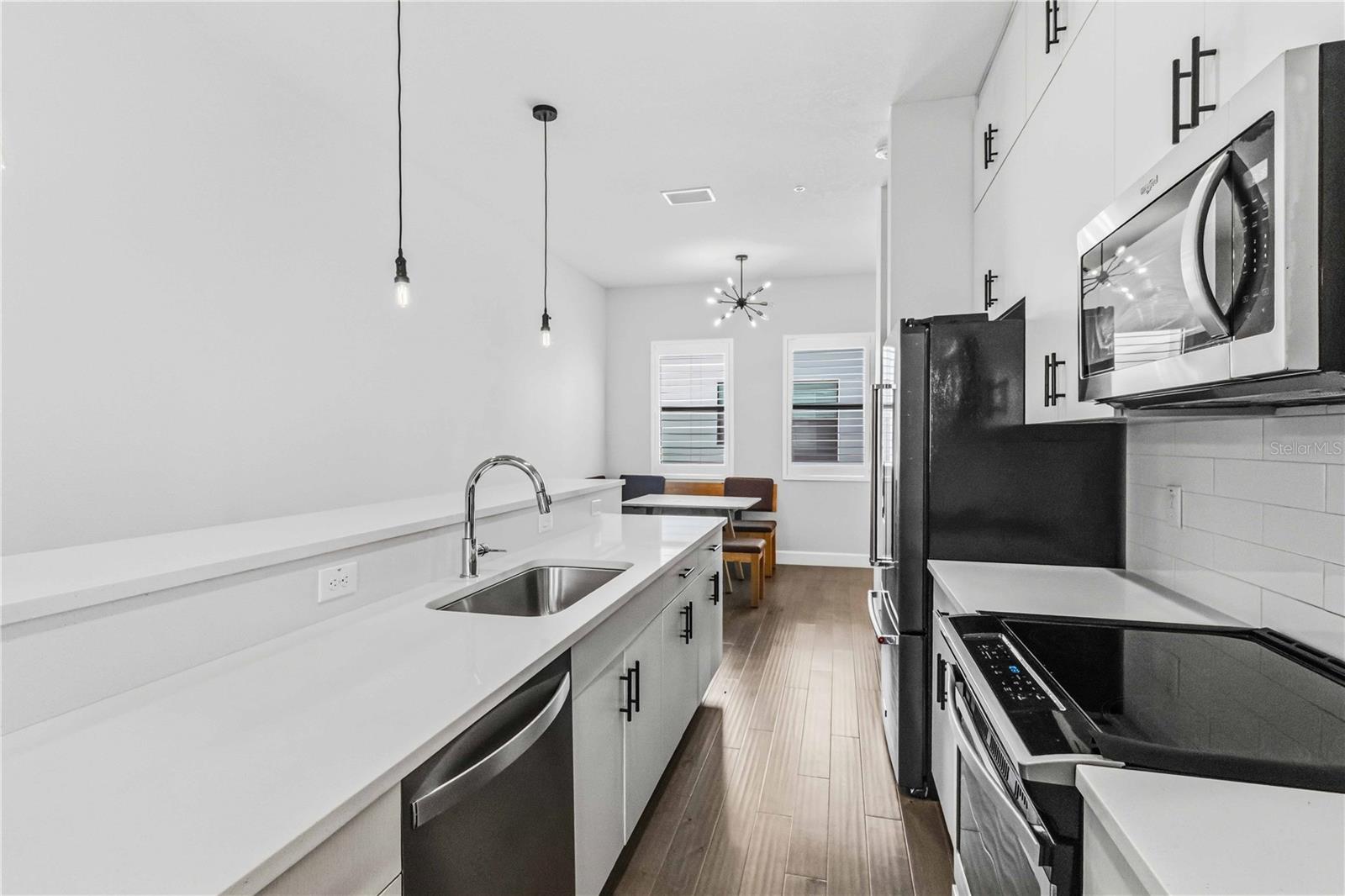 Image 8 of 36 For 1332 Gray Street 5