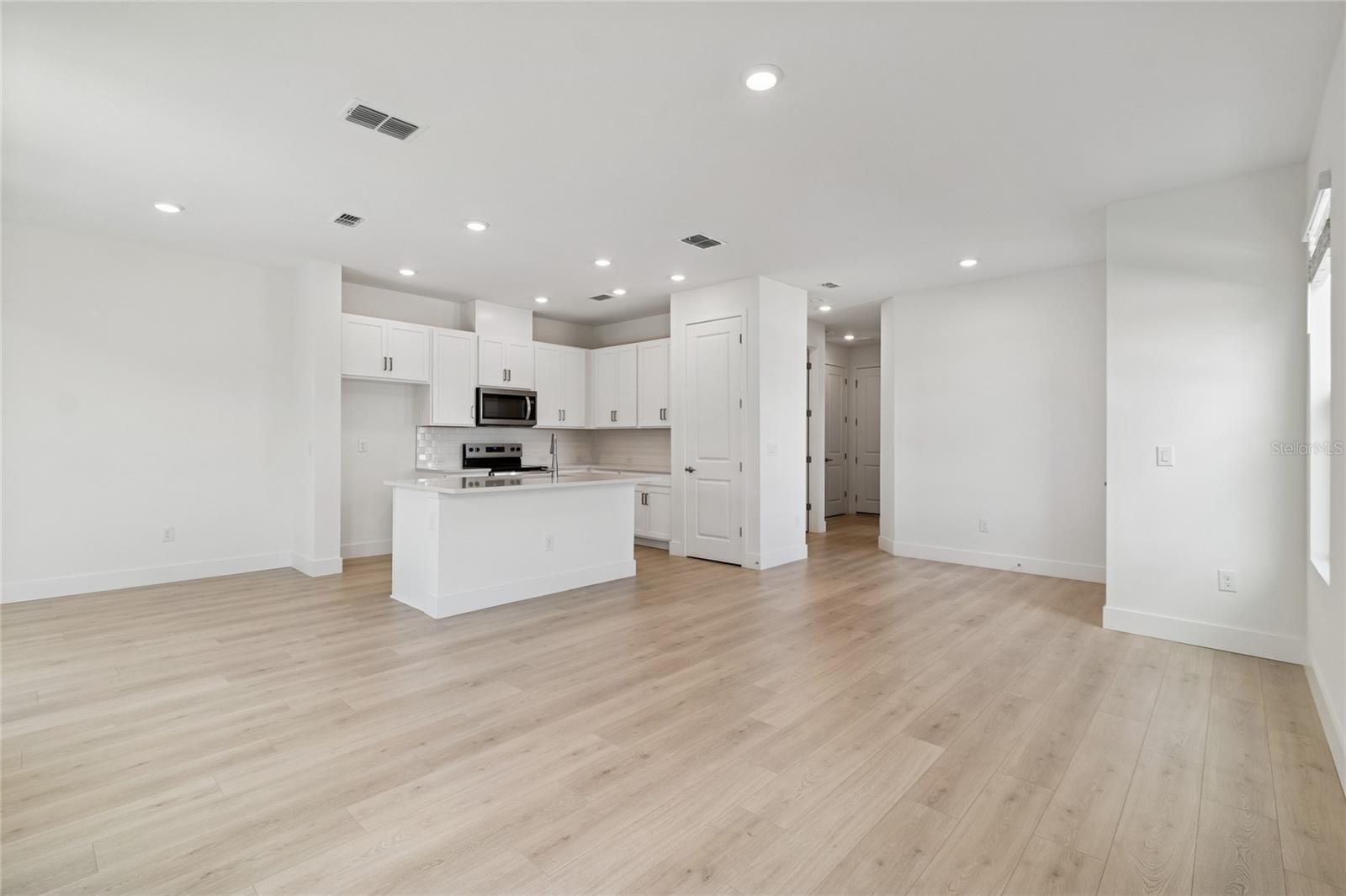 Image 13 of 43 For 10724 Oak Bend Drive