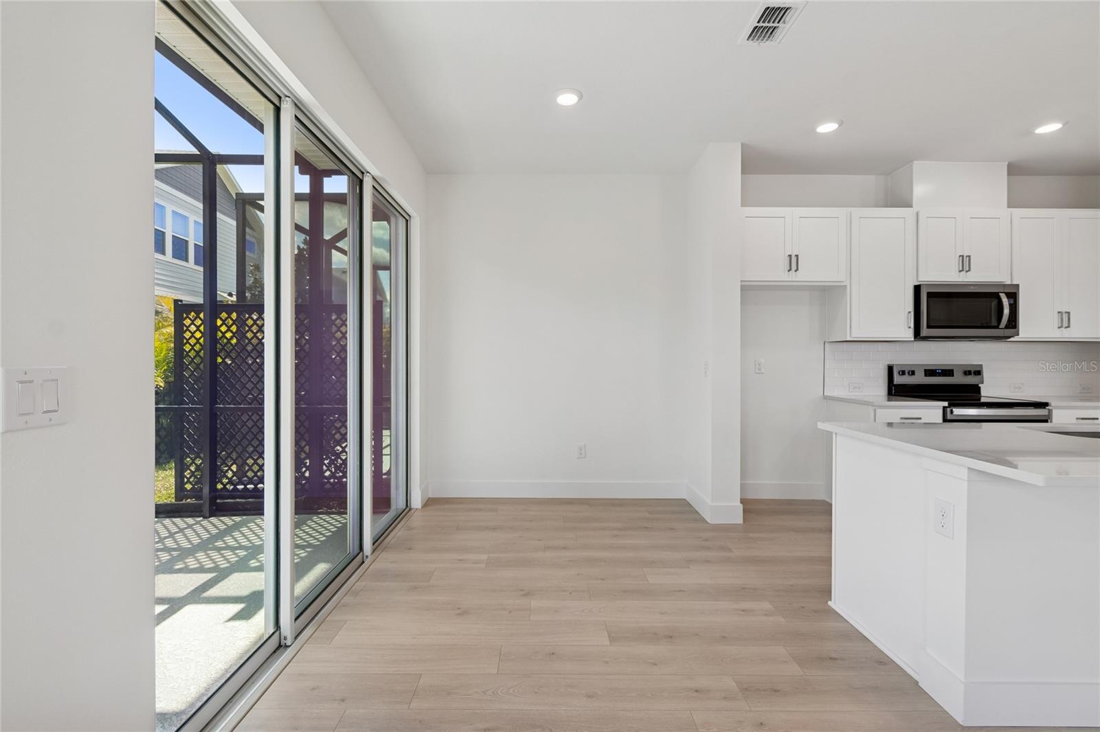 Image 15 of 43 For 10724 Oak Bend Drive