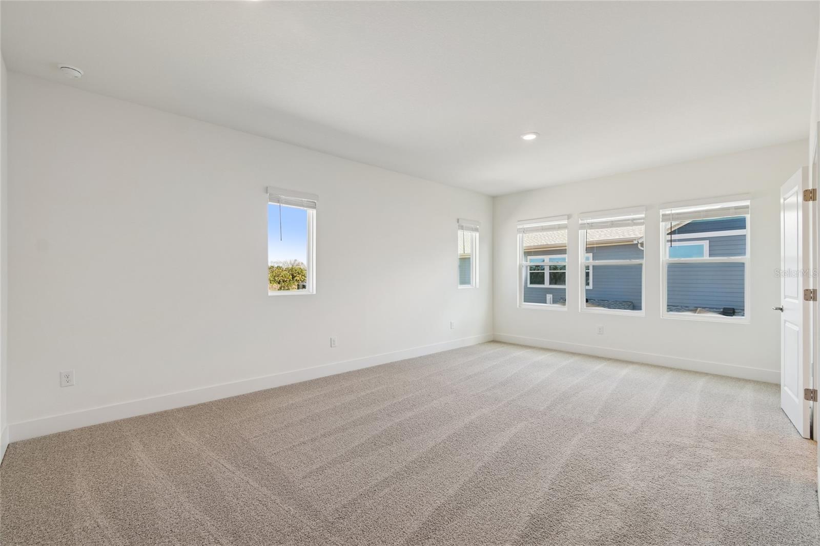 Image 20 of 43 For 10724 Oak Bend Drive