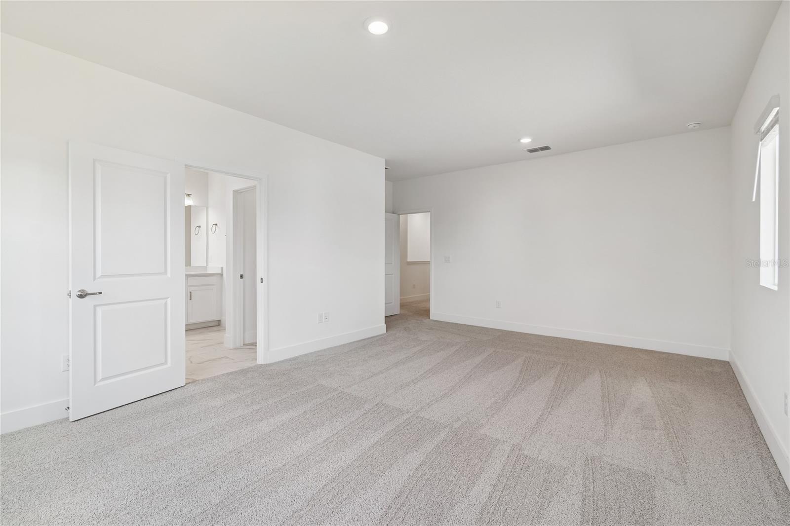 Image 21 of 43 For 10724 Oak Bend Drive