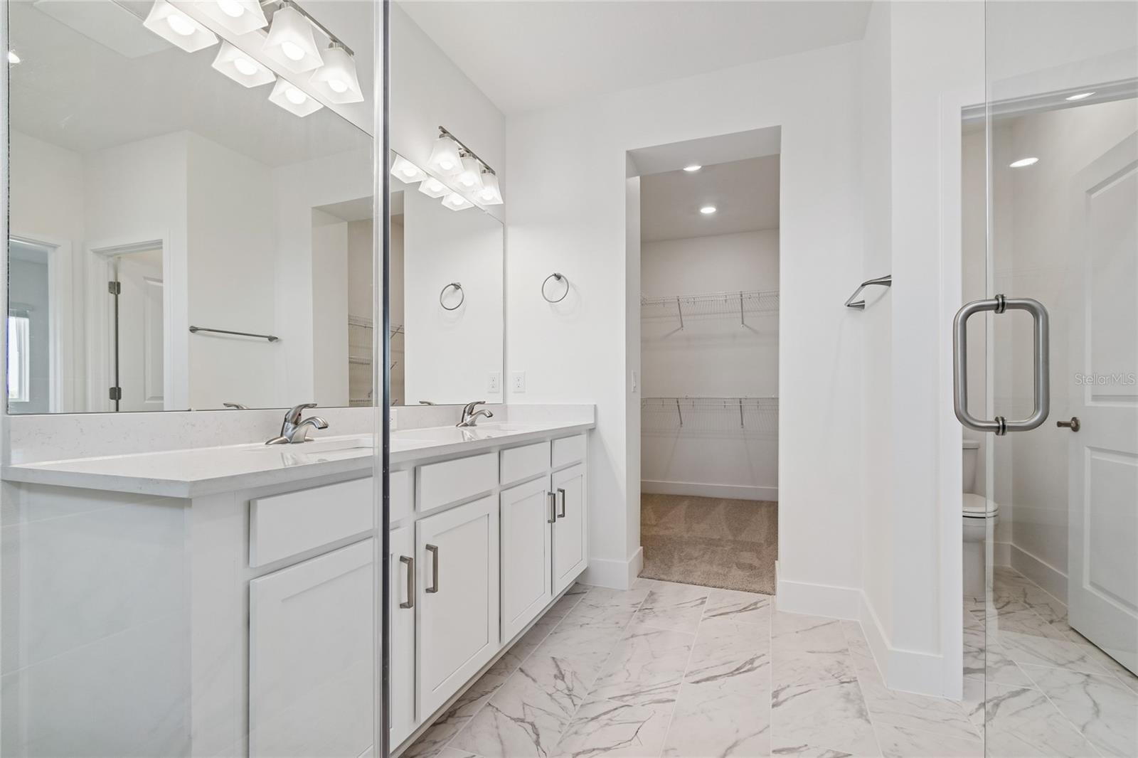 Image 24 of 43 For 10724 Oak Bend Drive