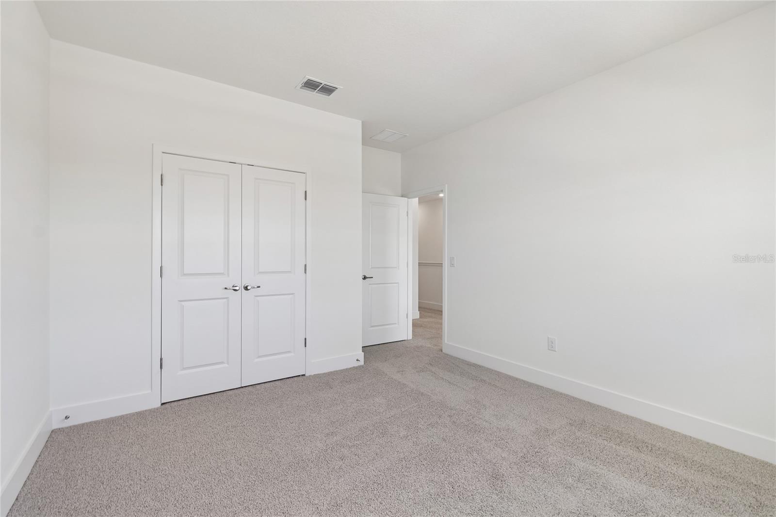 Image 28 of 43 For 10724 Oak Bend Drive