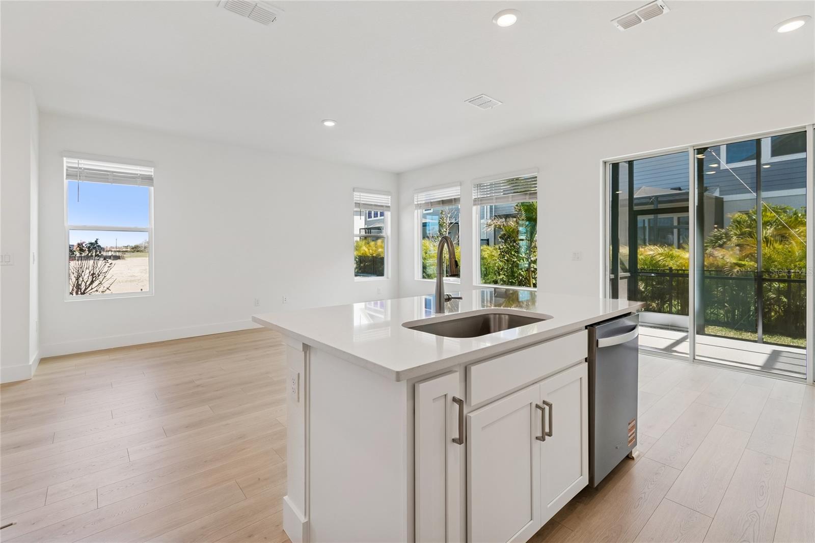 Image 7 of 43 For 10724 Oak Bend Drive