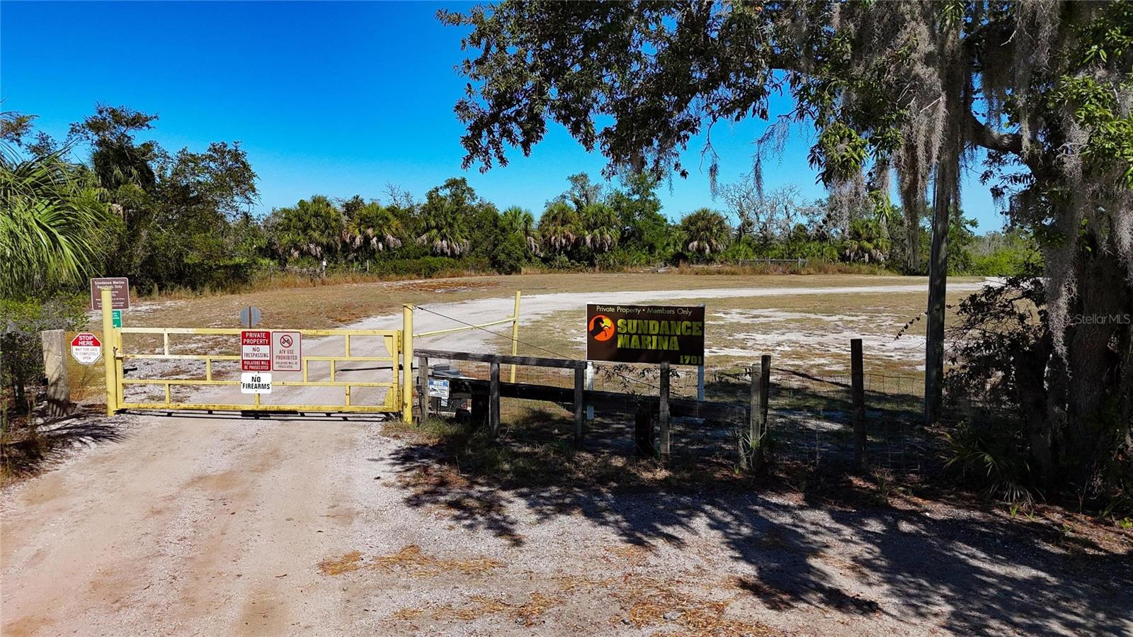 Listing photo id 41 for 3309 Timberlee Road