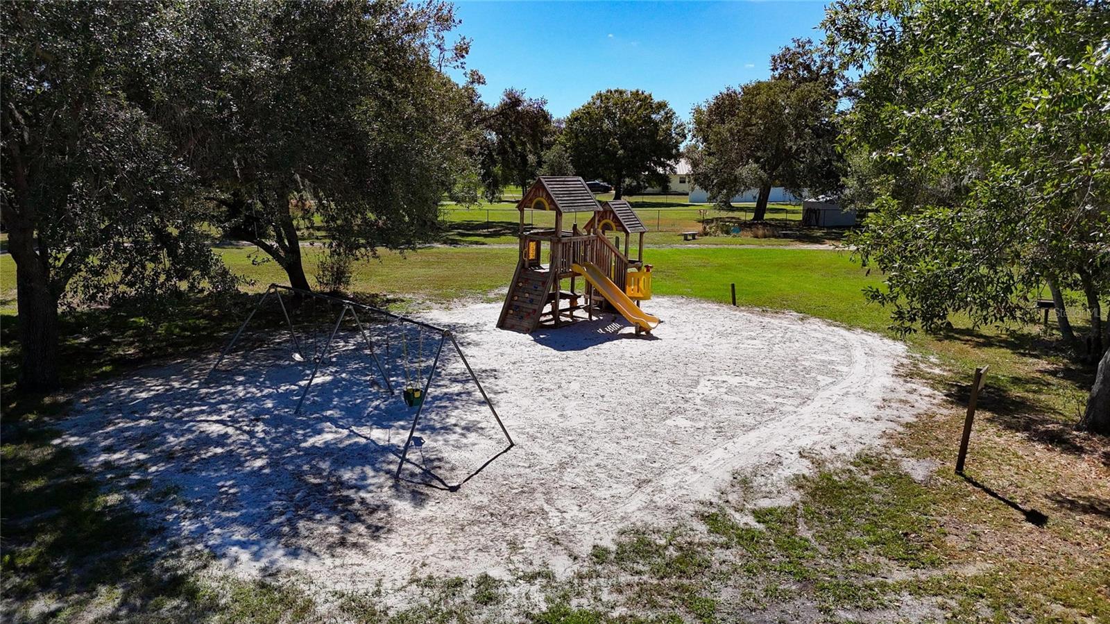 Listing photo id 48 for 3309 Timberlee Road