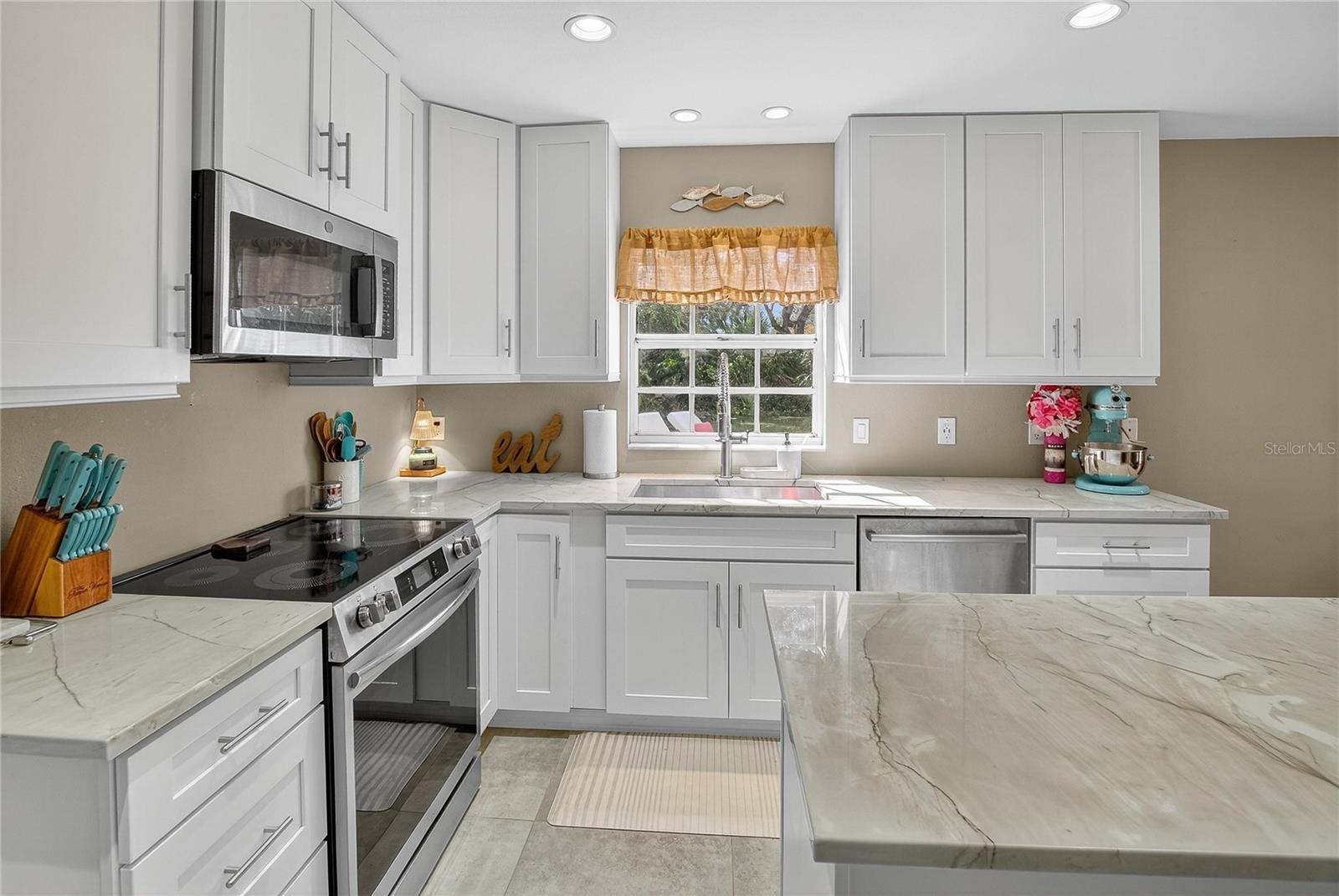 Listing photo id 7 for 3309 Timberlee Road