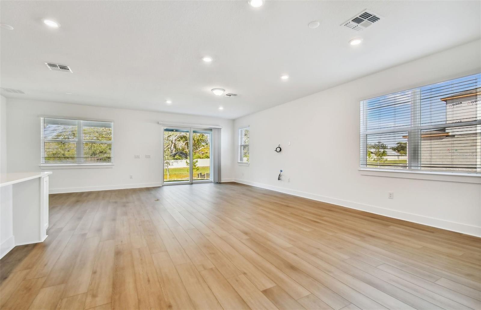 Image 9 of 37 For 9832 Autumn Ridge Avenue