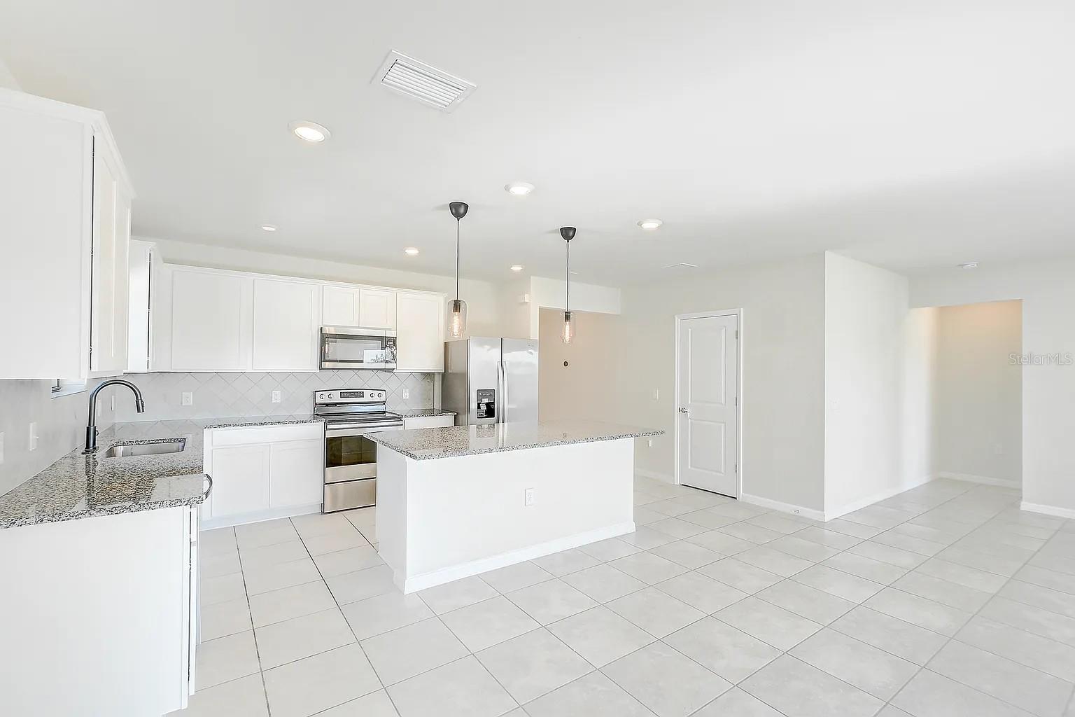 Image 13 of 30 For 10820 Marlberry Way