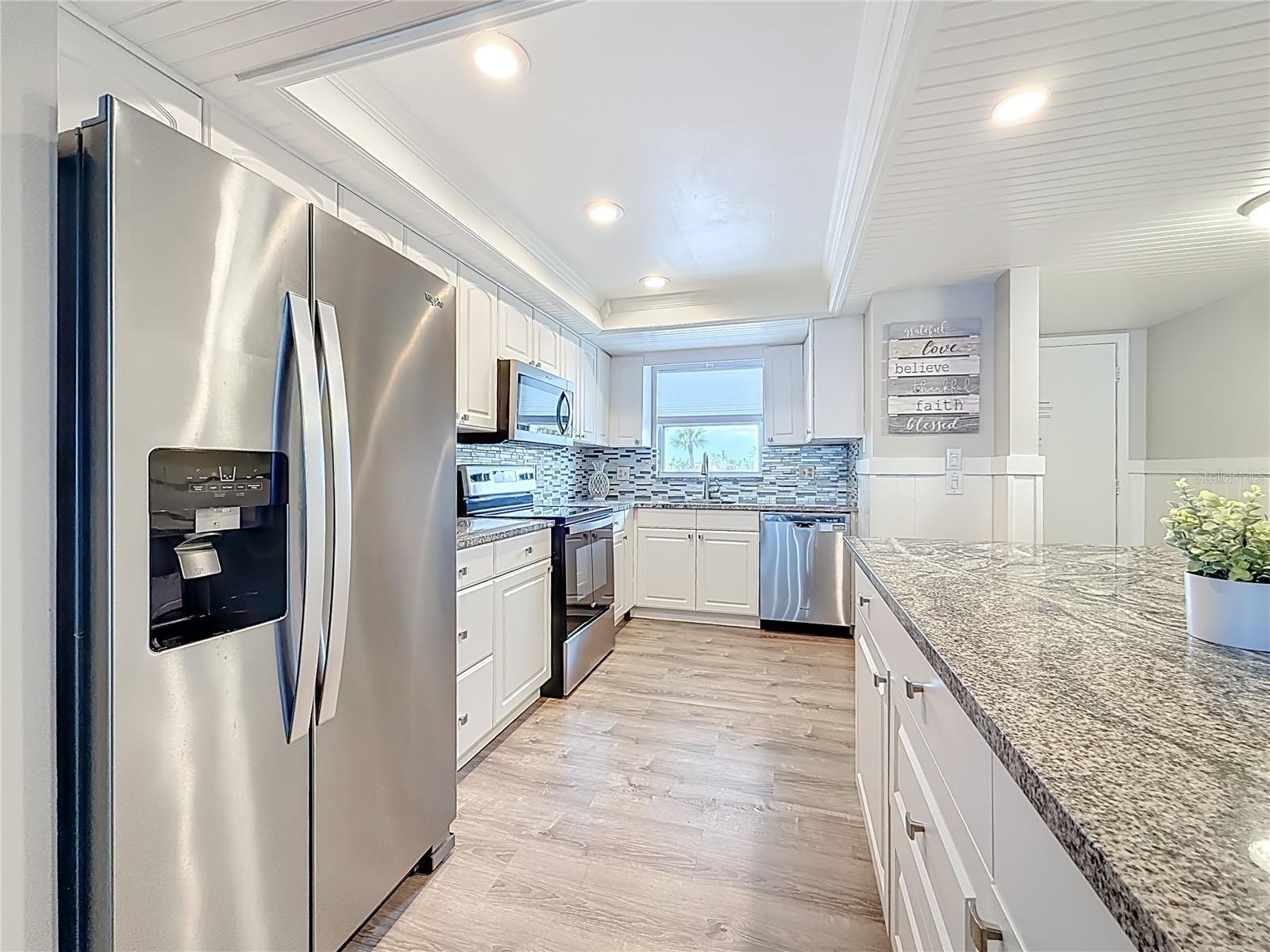 Image 10 of 46 For 5575 Gulf Boulevard 225