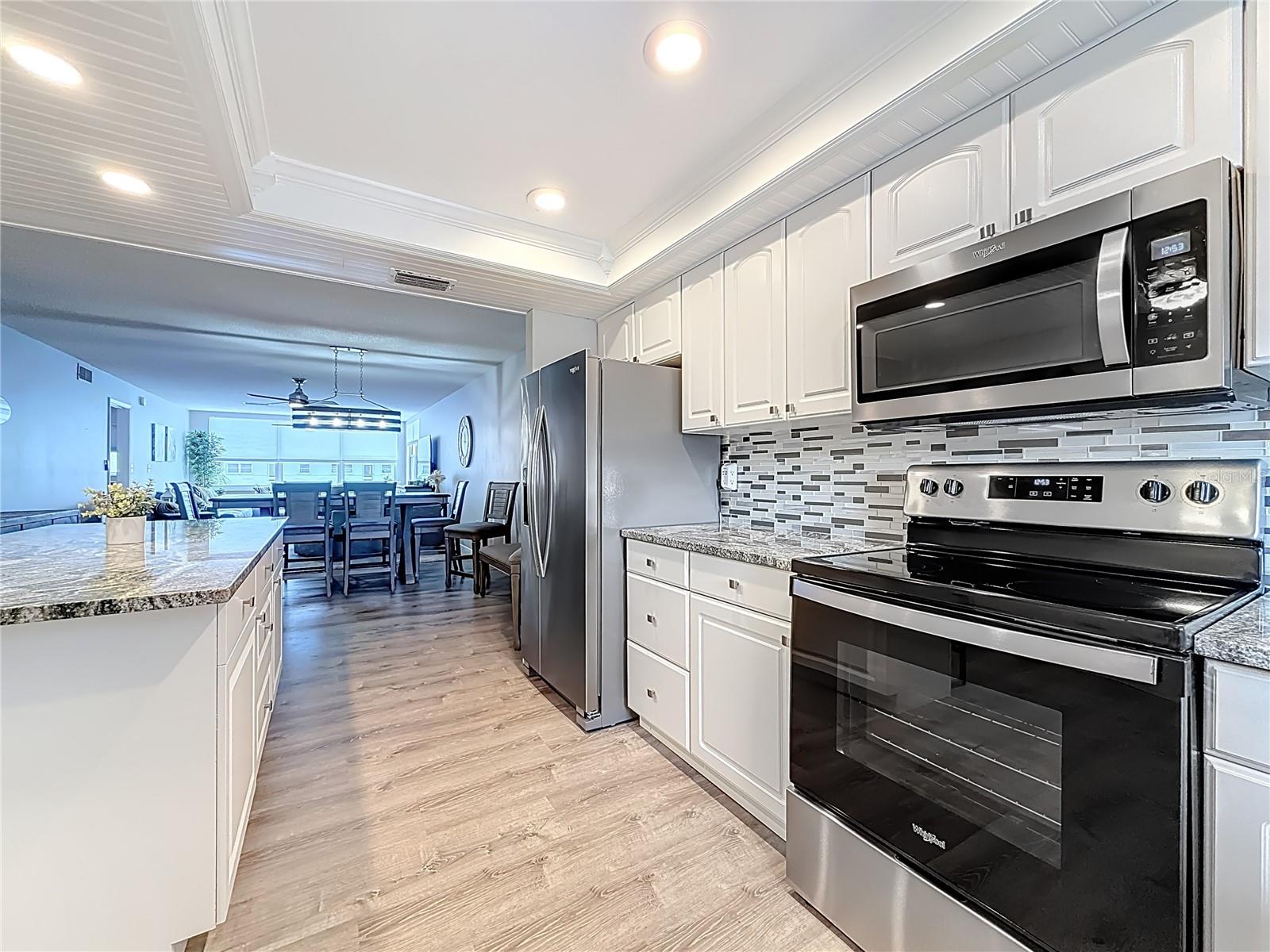 Image 12 of 46 For 5575 Gulf Boulevard 225