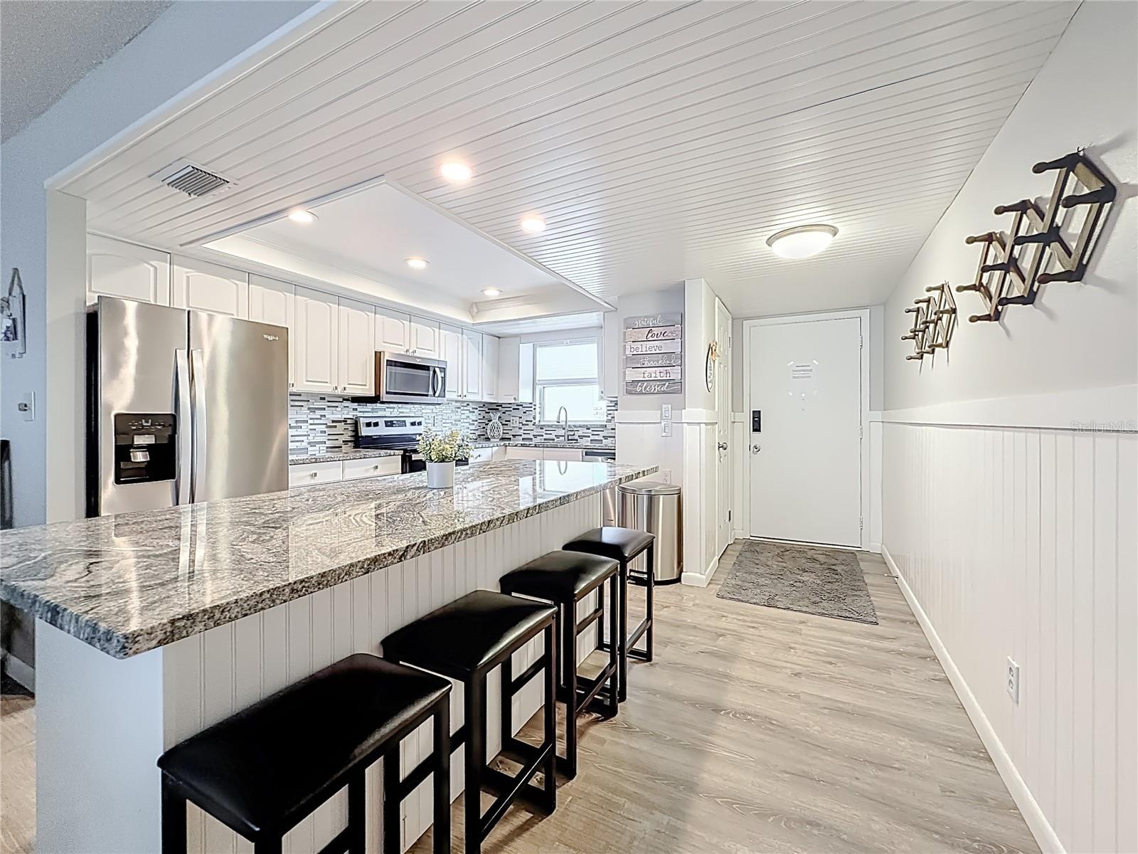 Image 15 of 46 For 5575 Gulf Boulevard 225