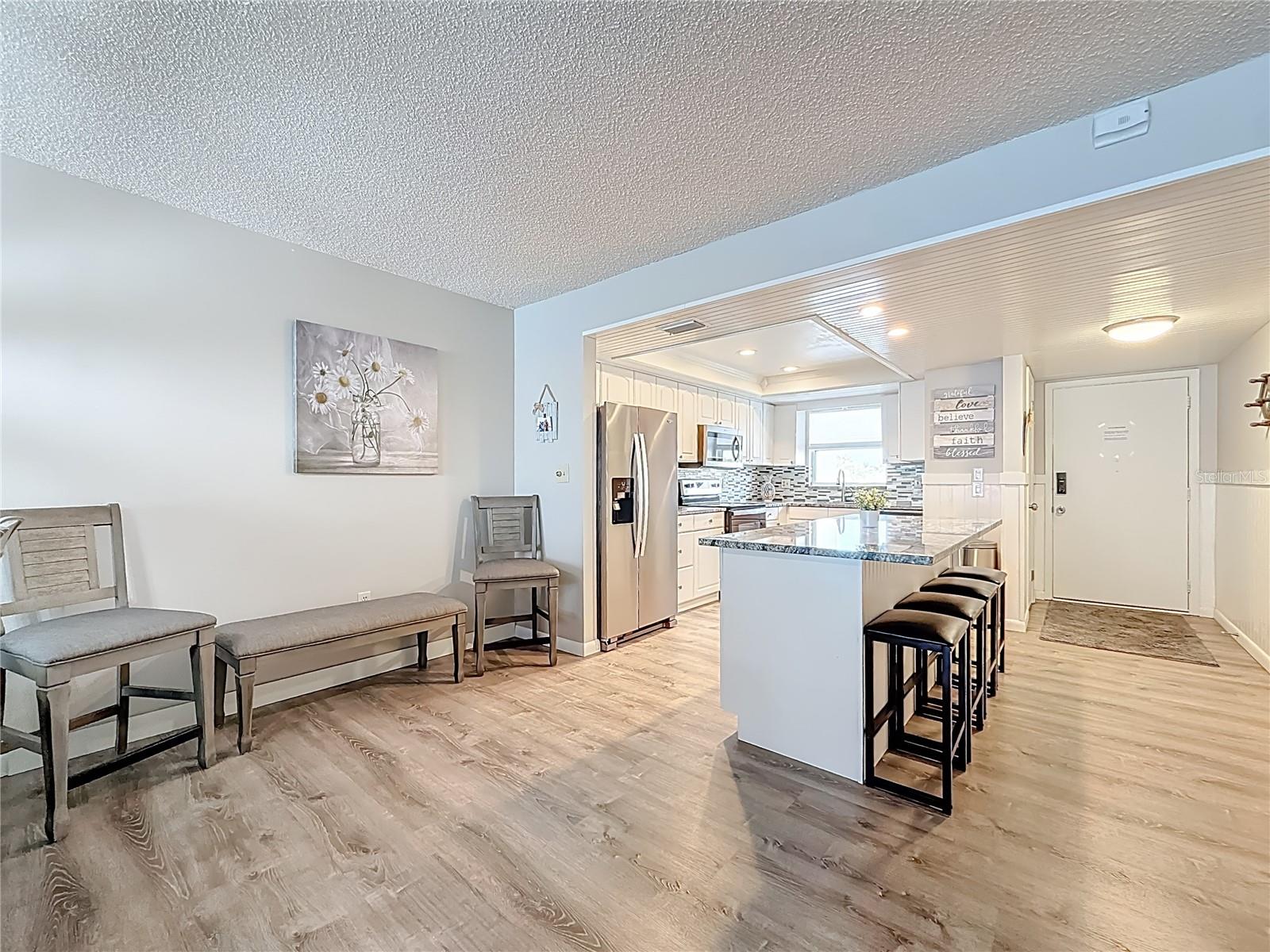 Image 22 of 46 For 5575 Gulf Boulevard 225