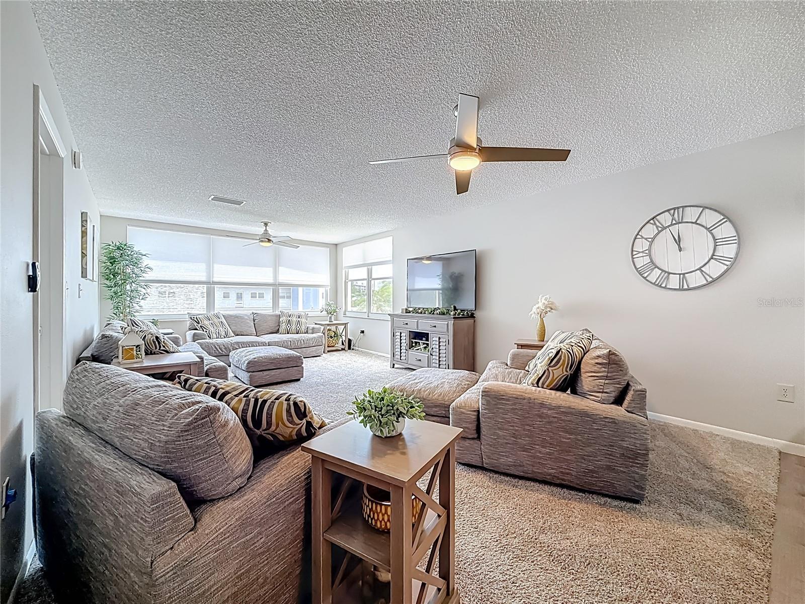 Image 25 of 46 For 5575 Gulf Boulevard 225