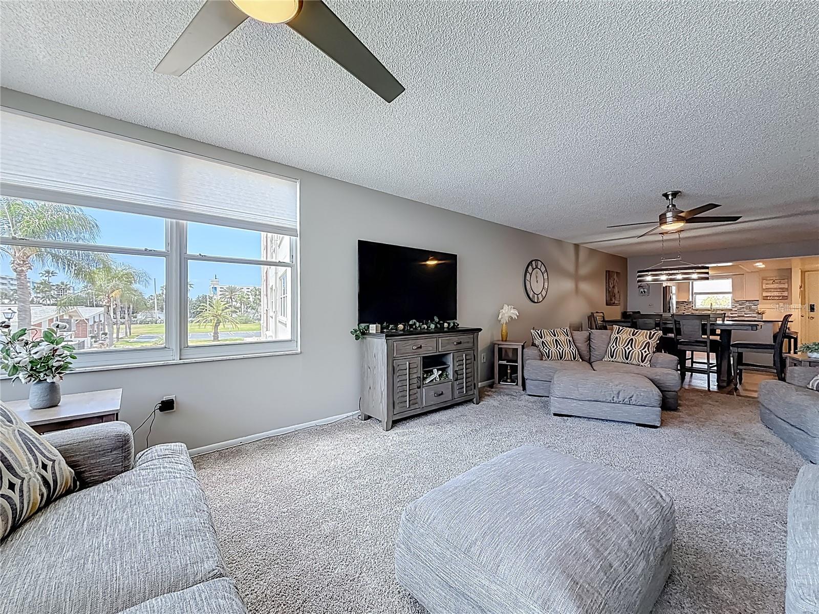 Image 27 of 46 For 5575 Gulf Boulevard 225