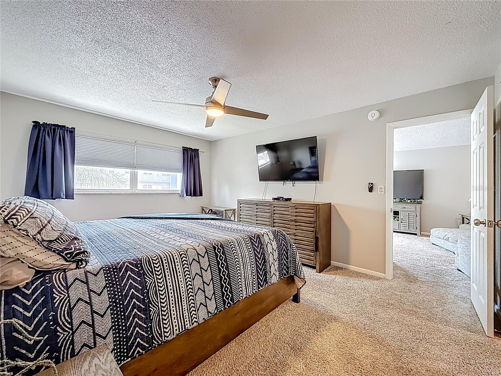 Image 32 of 46 For 5575 Gulf Boulevard 225