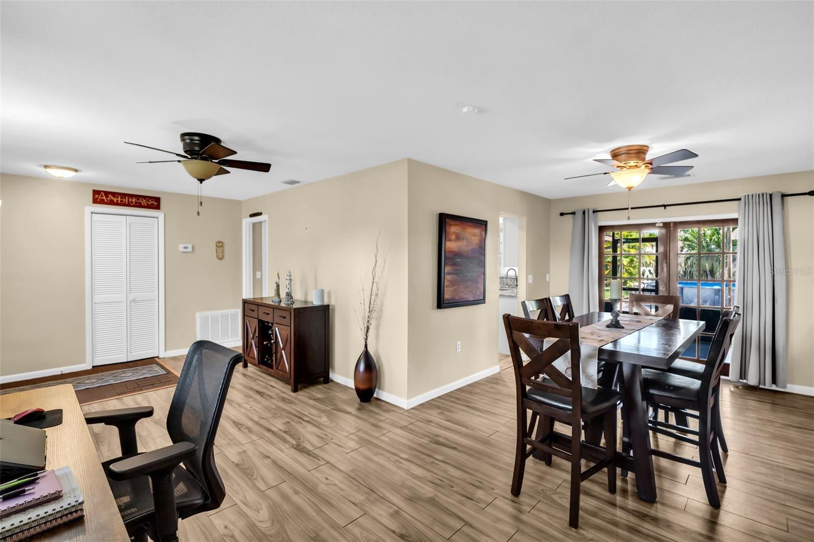 Image 10 of 56 For 1505 Michigan Avenue