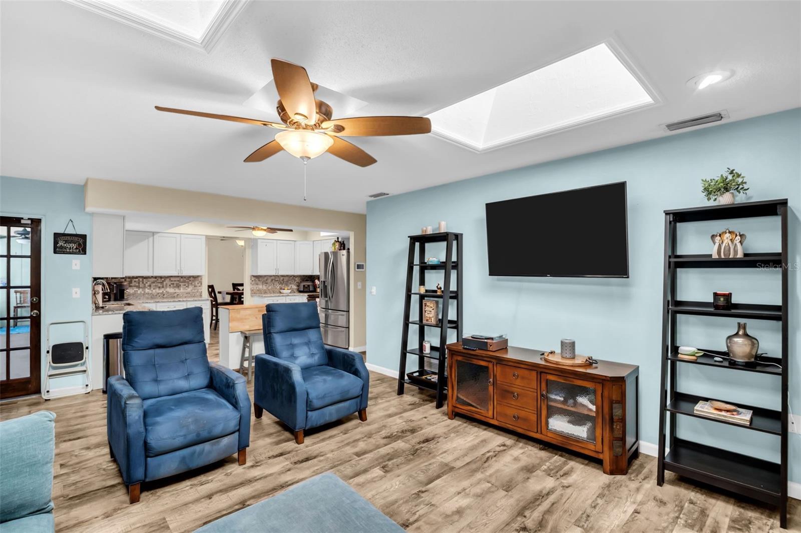 Image 16 of 56 For 1505 Michigan Avenue