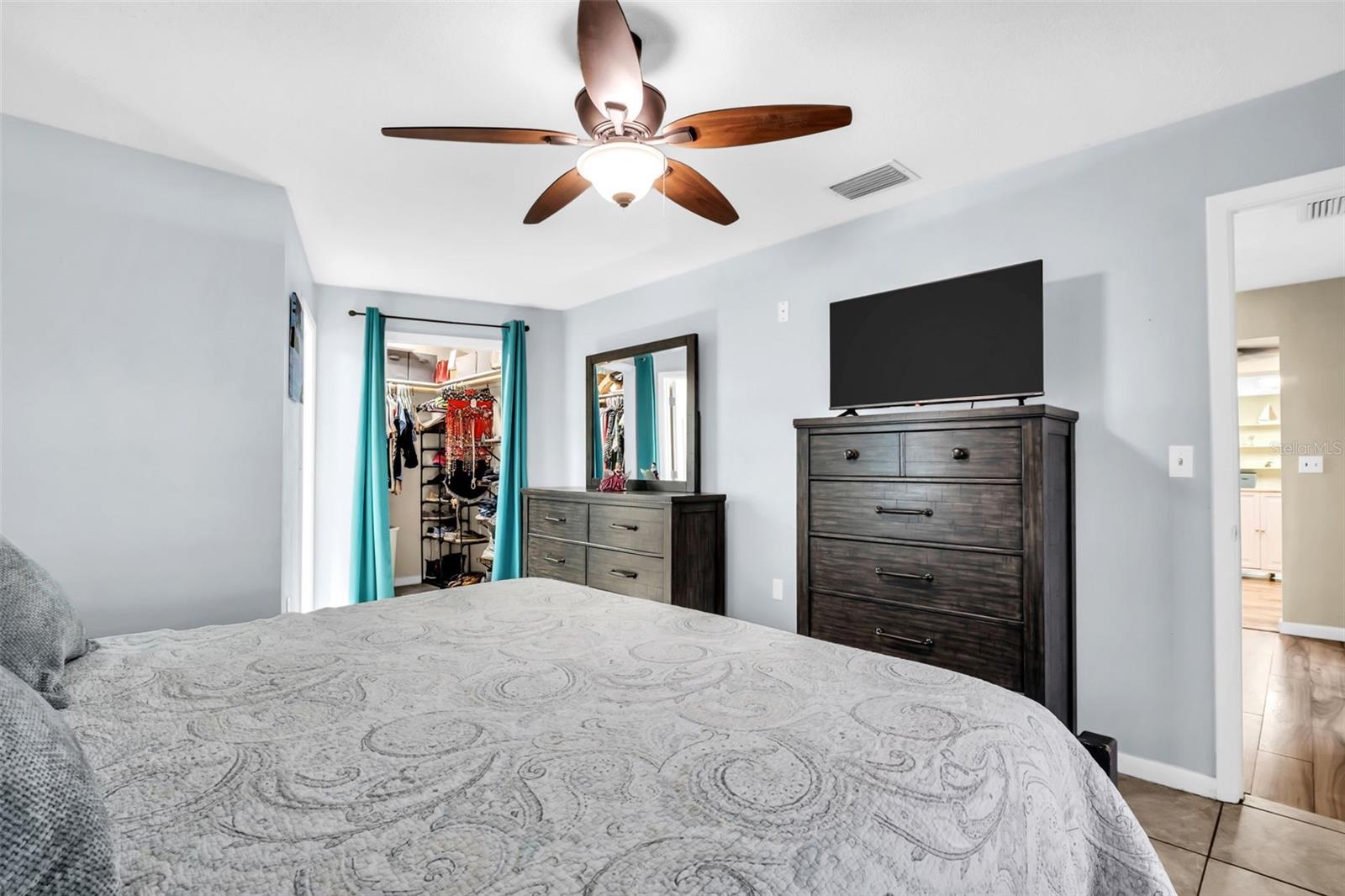 Image 19 of 56 For 1505 Michigan Avenue