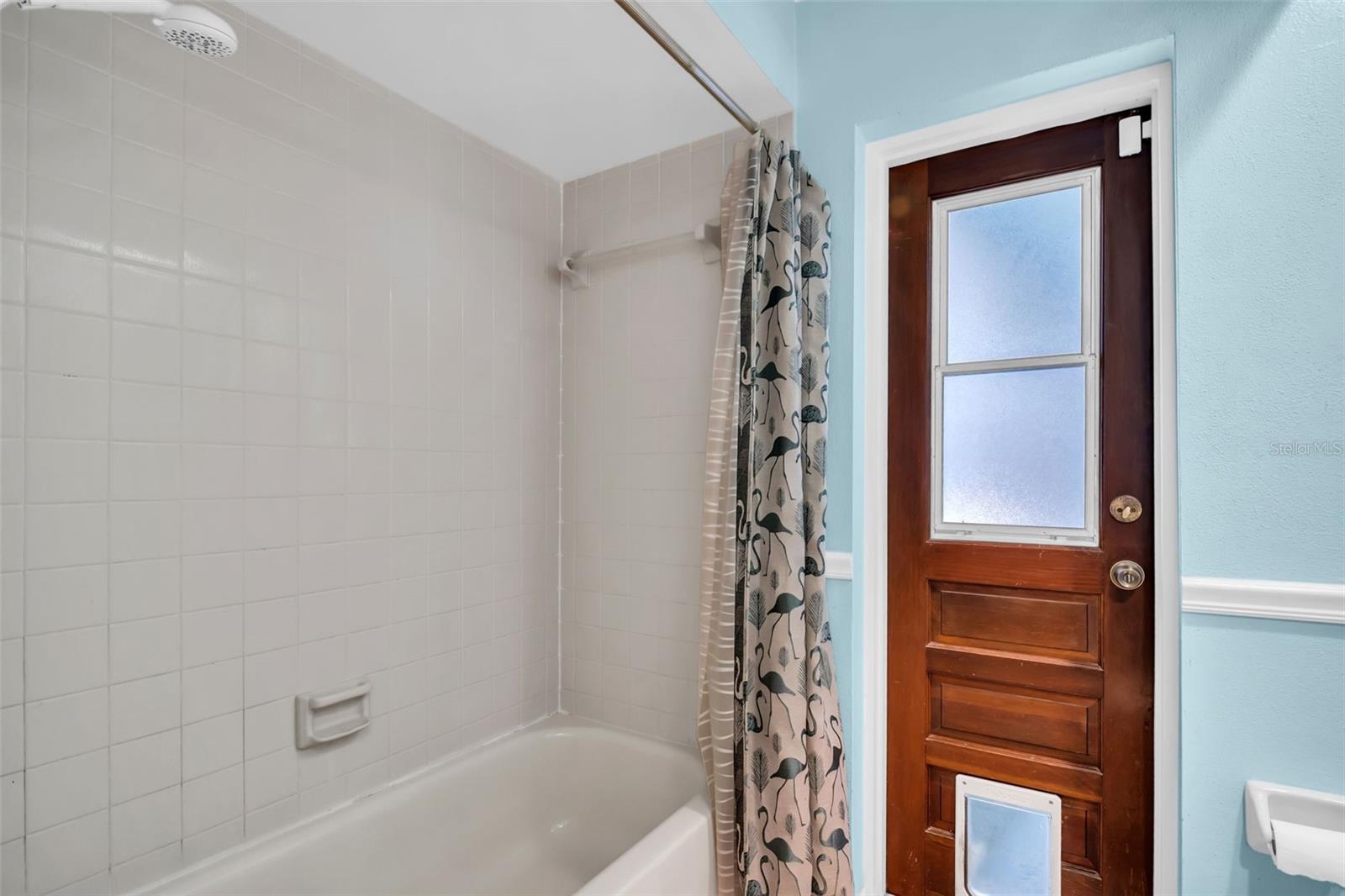 Image 28 of 56 For 1505 Michigan Avenue