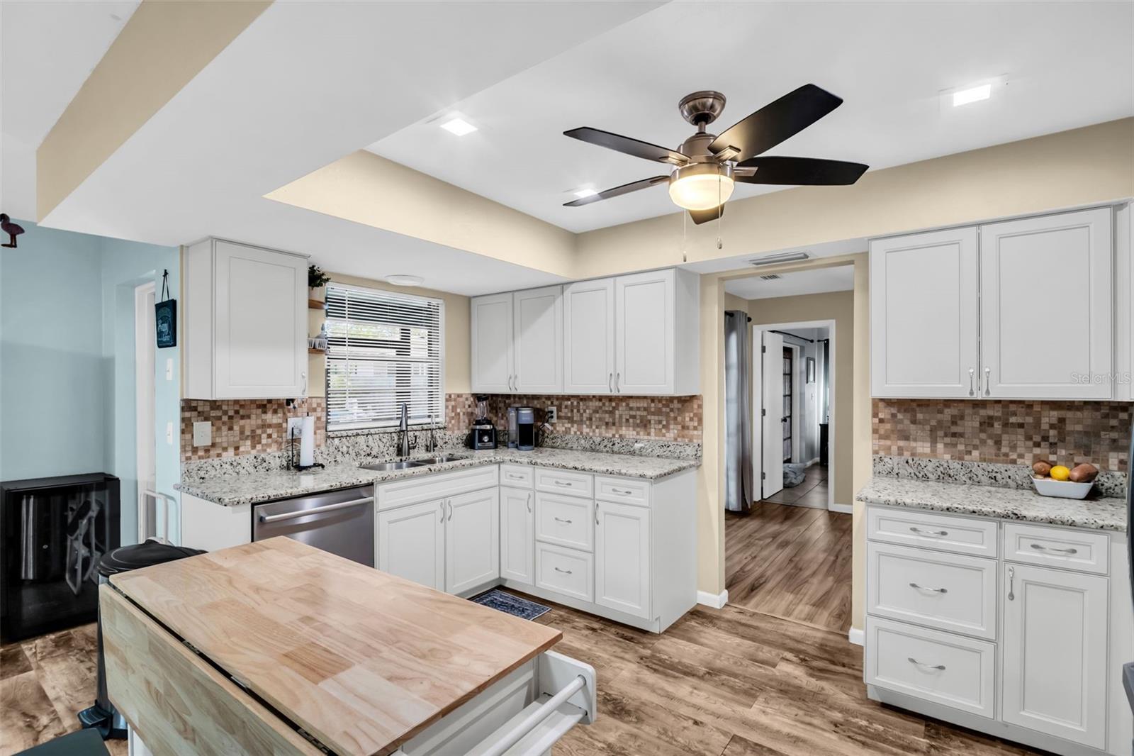 Image 6 of 56 For 1505 Michigan Avenue