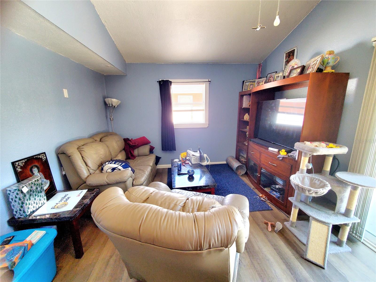 Image 12 of 22 For 430 1st Avenue Ne