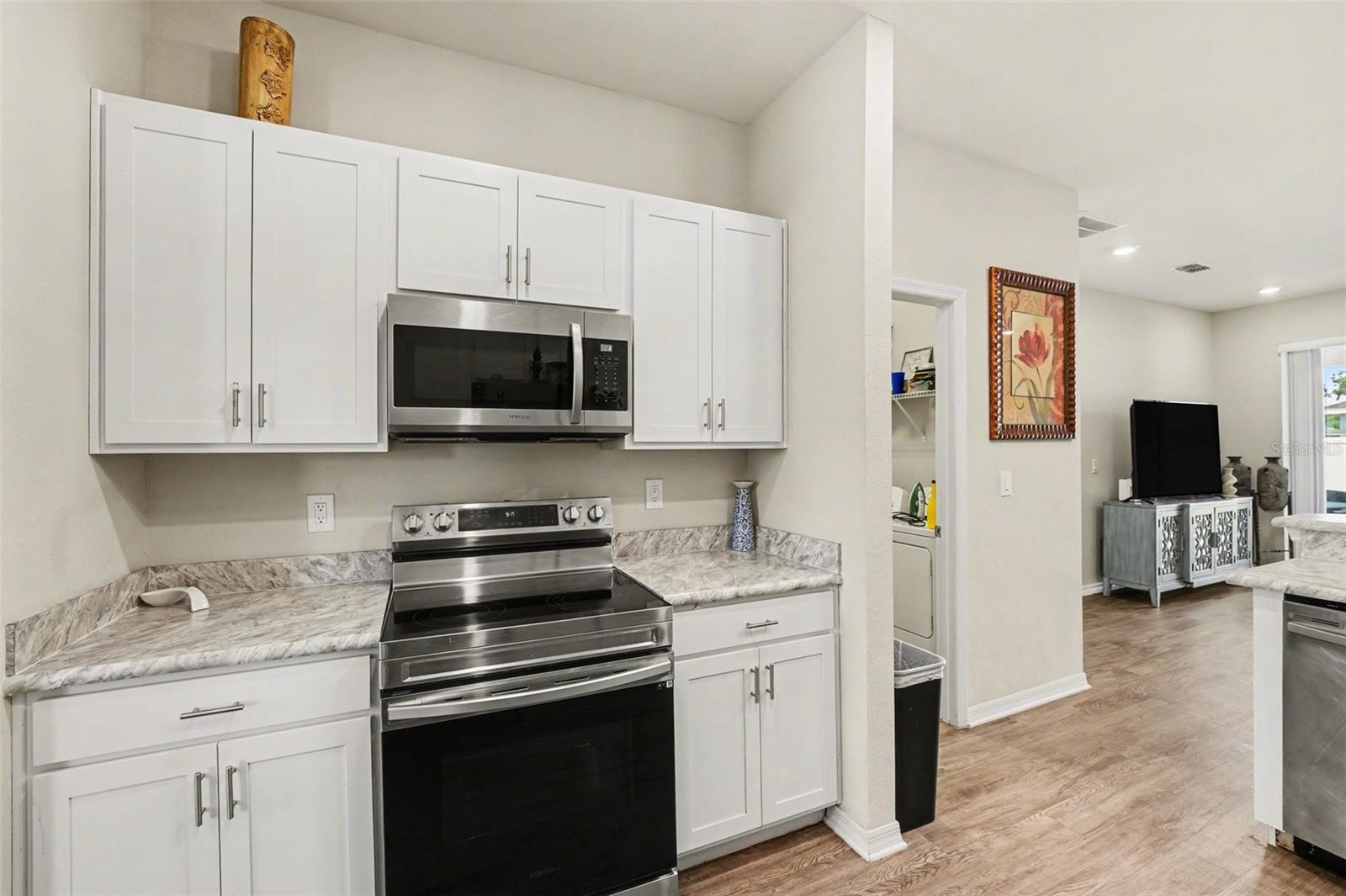 Image 10 of 25 For 1126 Second Drive