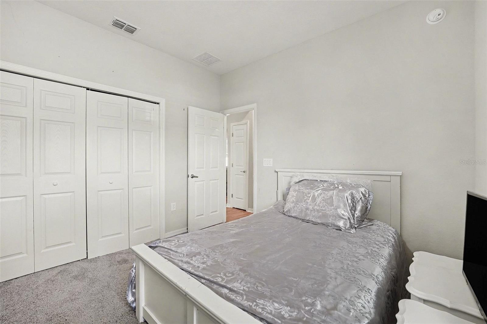 Image 16 of 25 For 1126 Second Drive